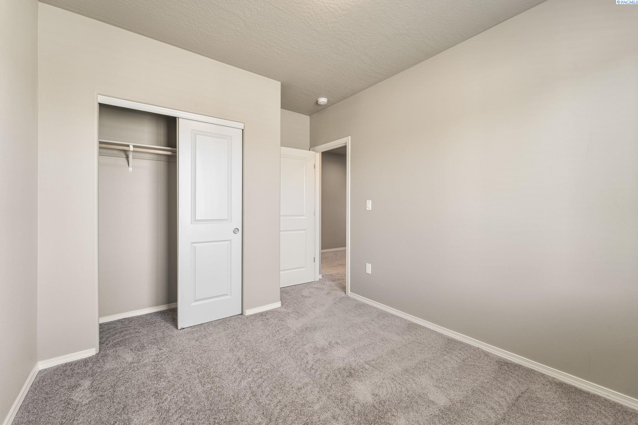 2975 Bellerive Drive