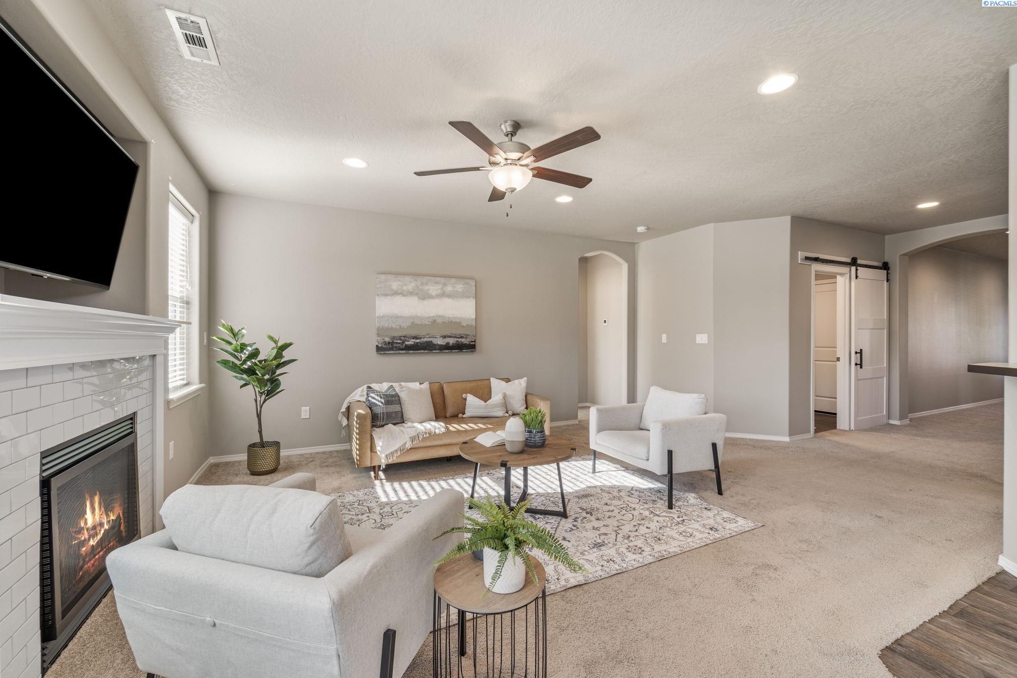 2975 Bellerive Drive