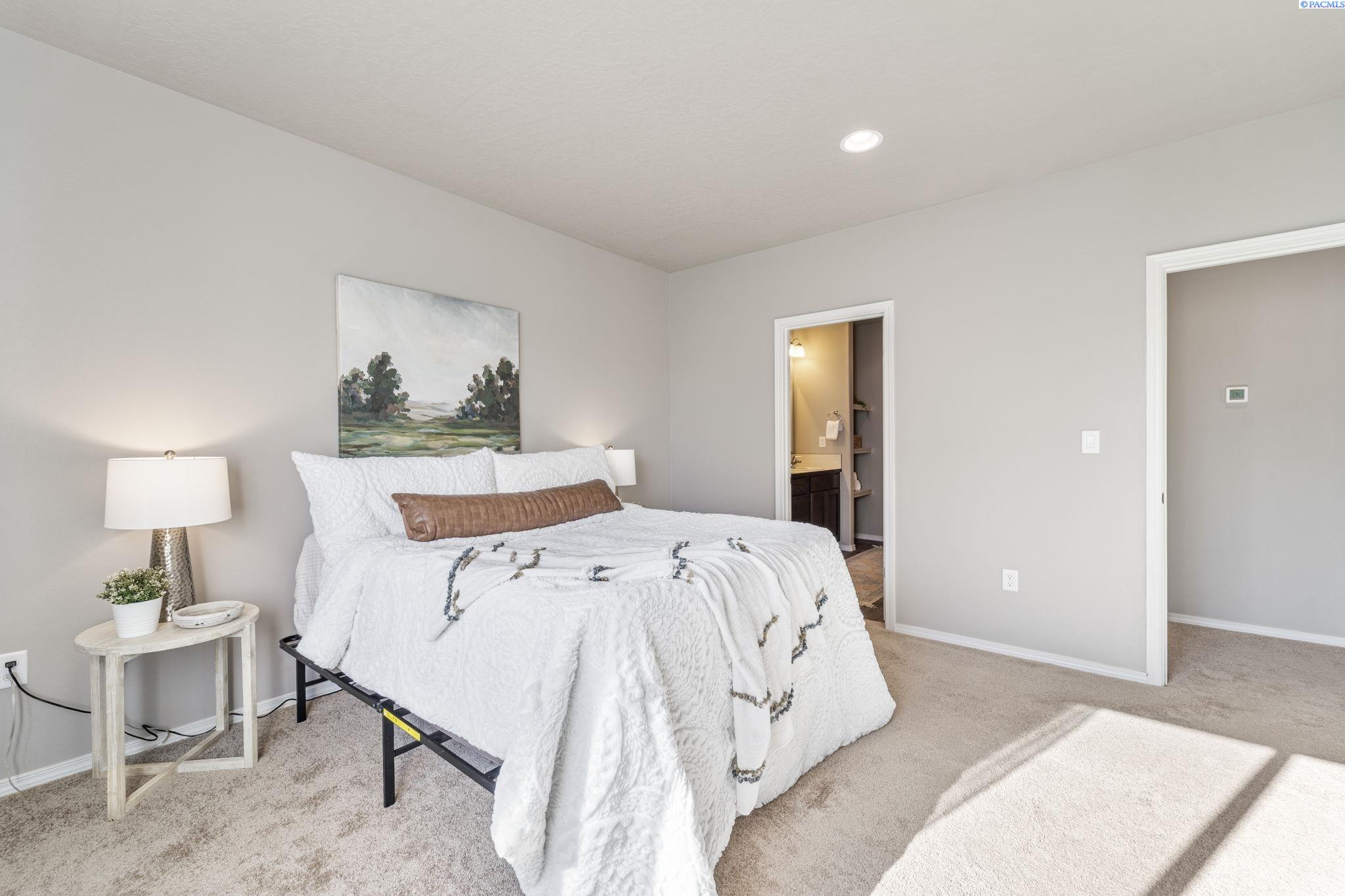 2975 Bellerive Drive