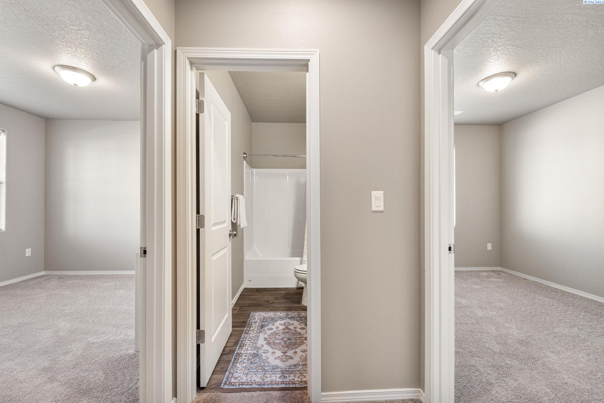 2975 Bellerive Drive
