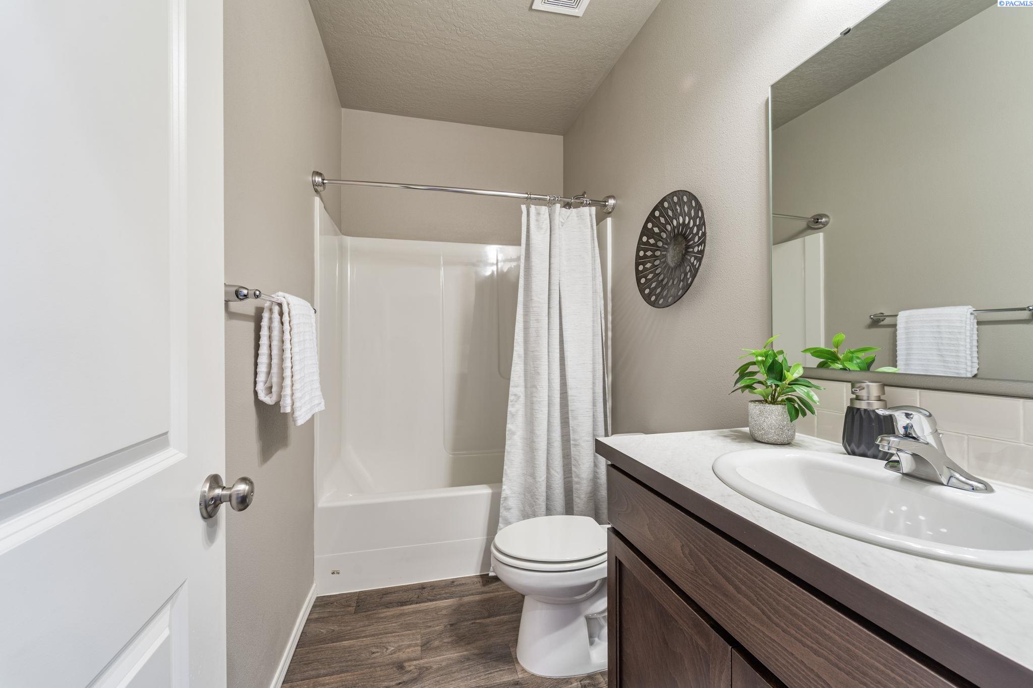 2975 Bellerive Drive
