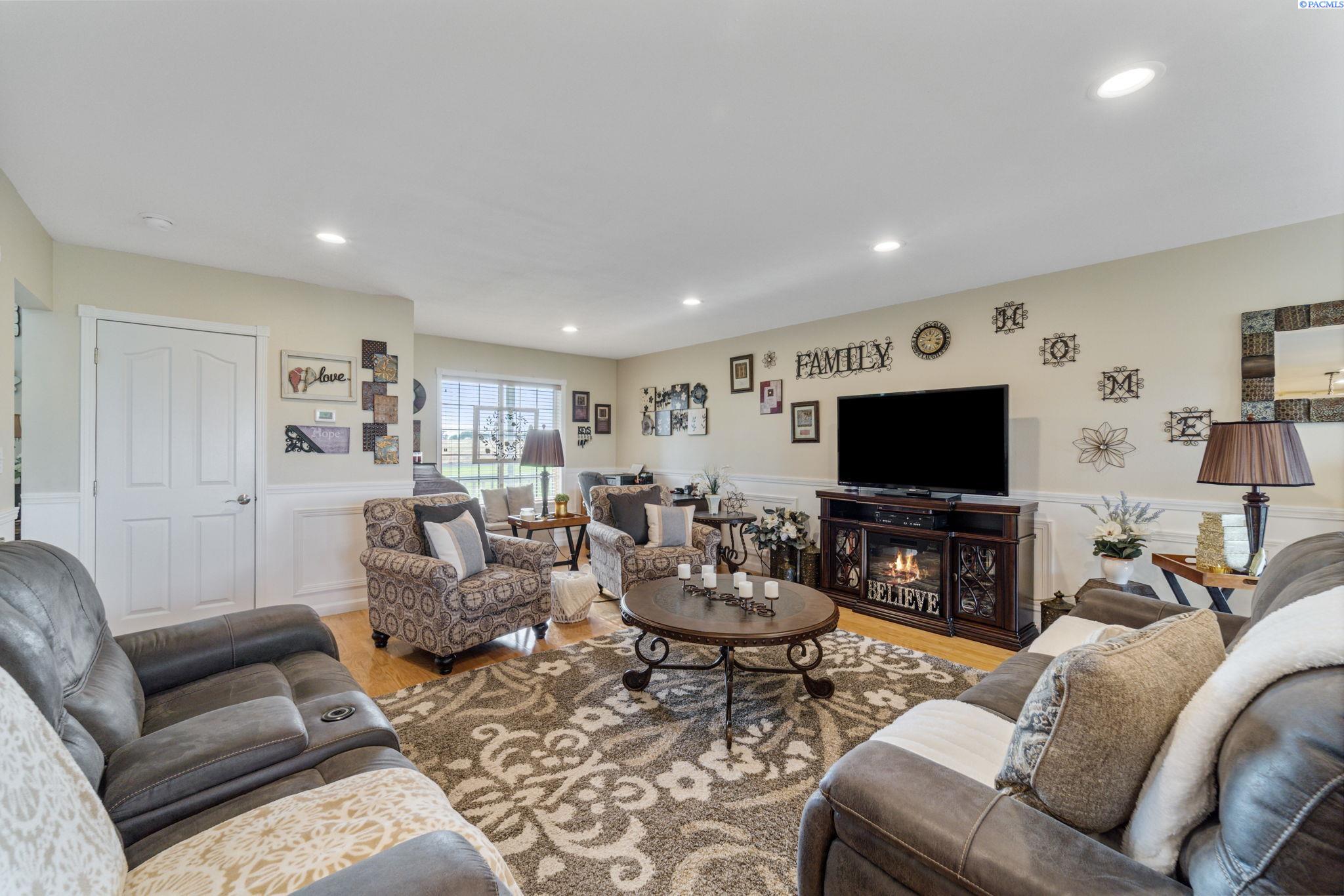 413 N Albro Road
