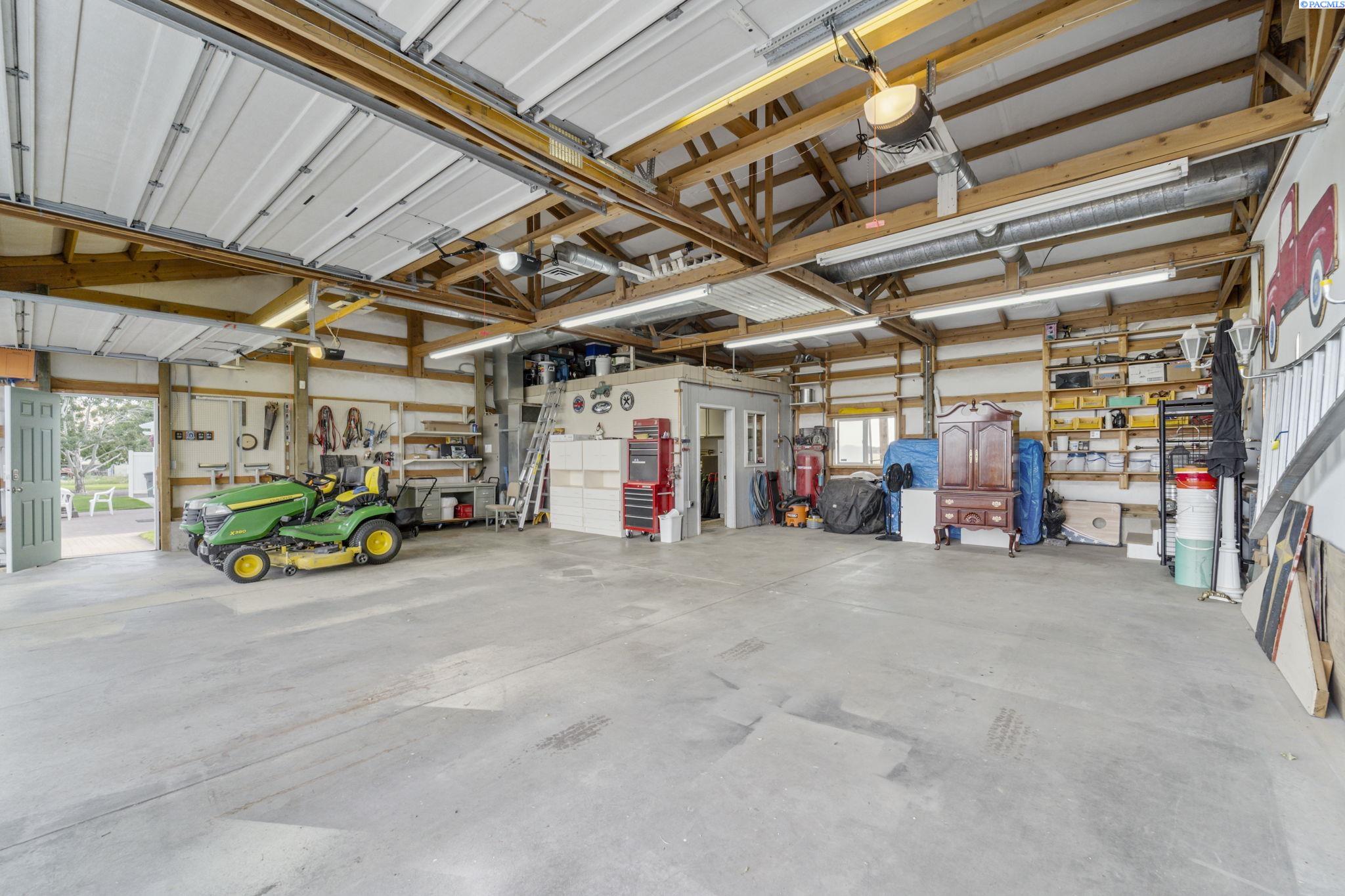 413 N Albro Road