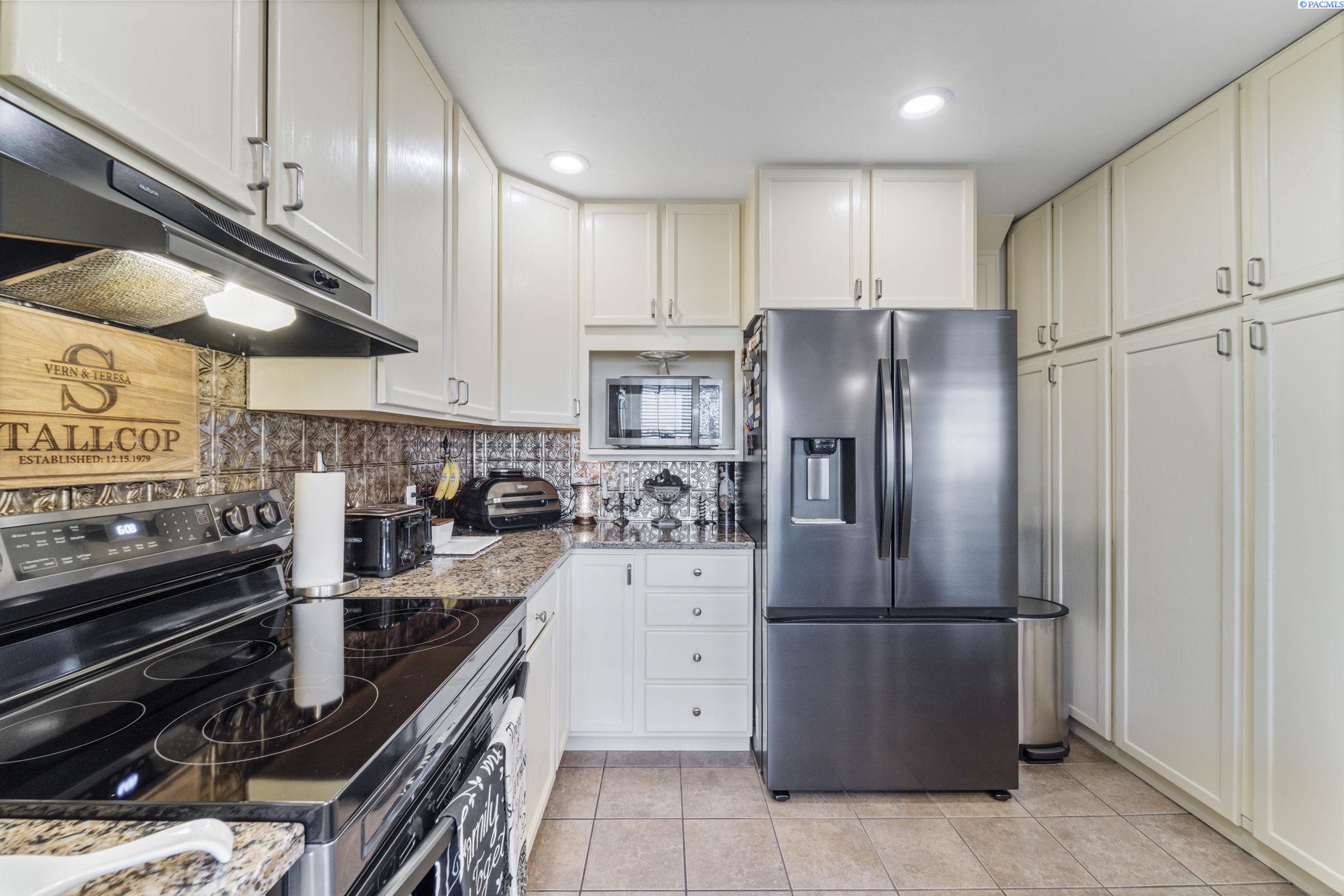 413 N Albro Road