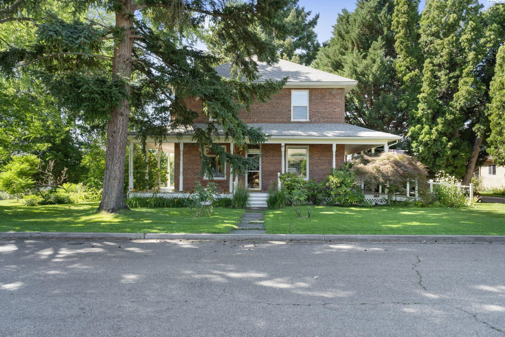 1002 Sherman Avenue