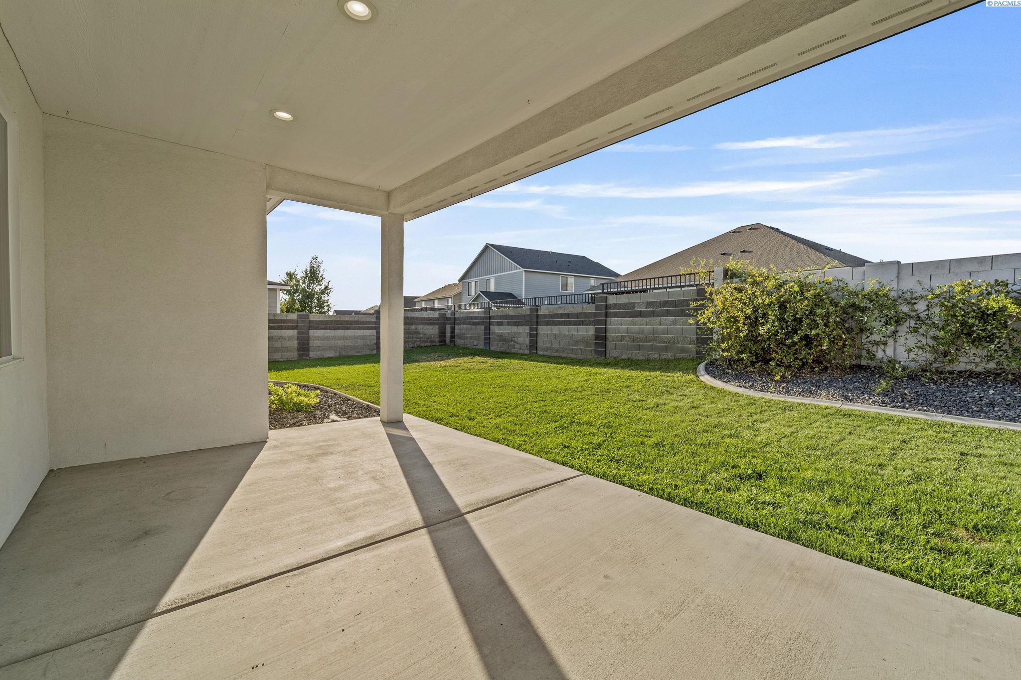 4762 McEwan Dr