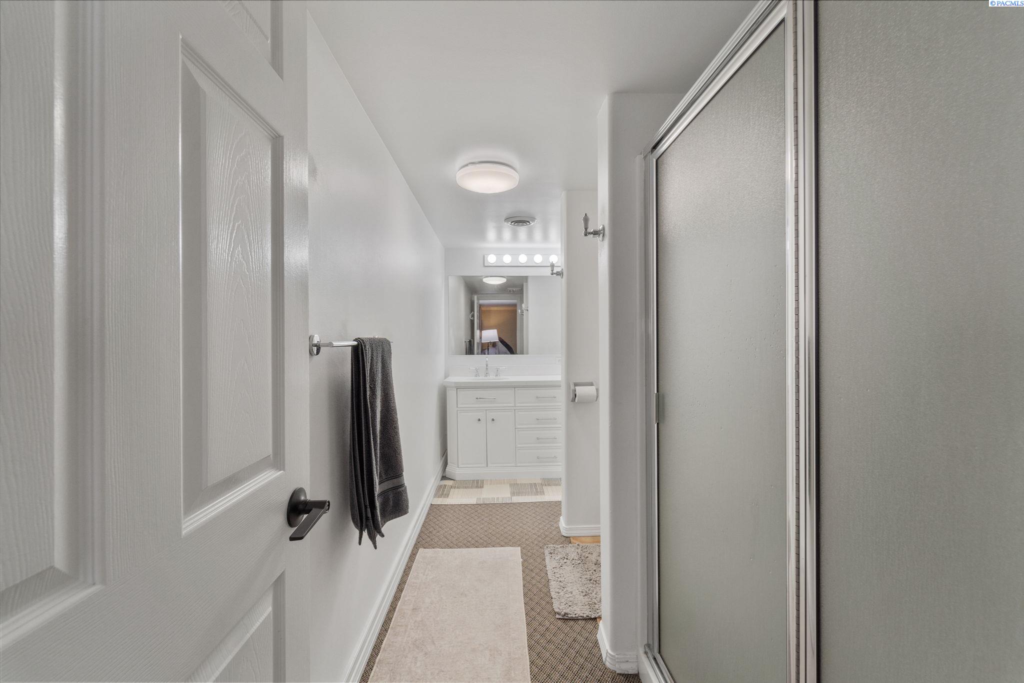 4949 Rau Lane