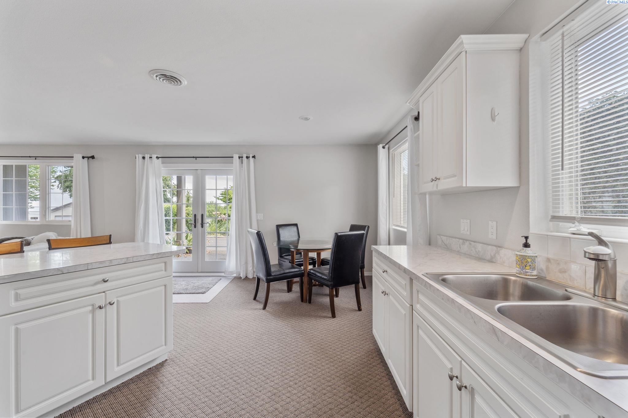 4949 Rau Lane