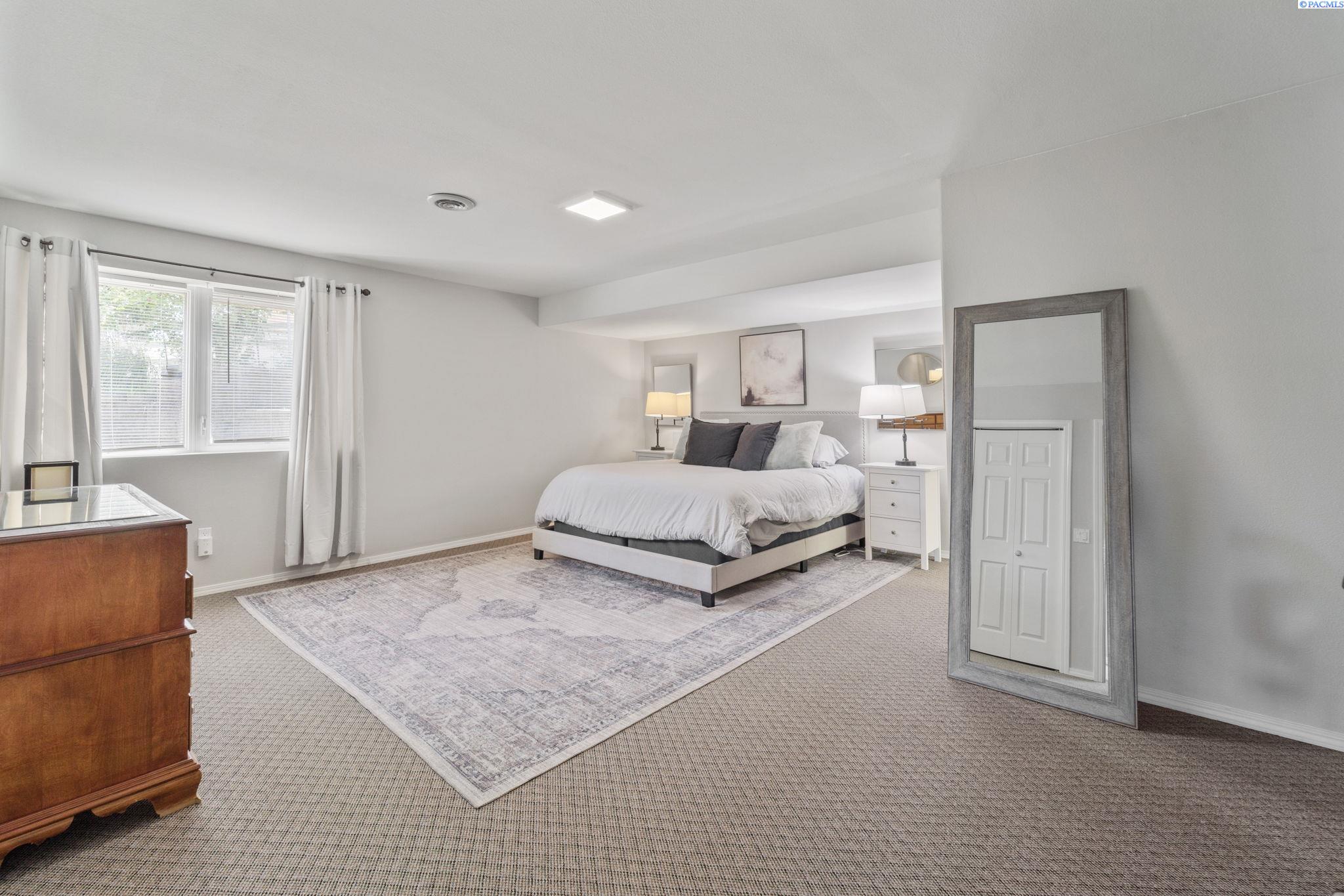 4949 Rau Lane