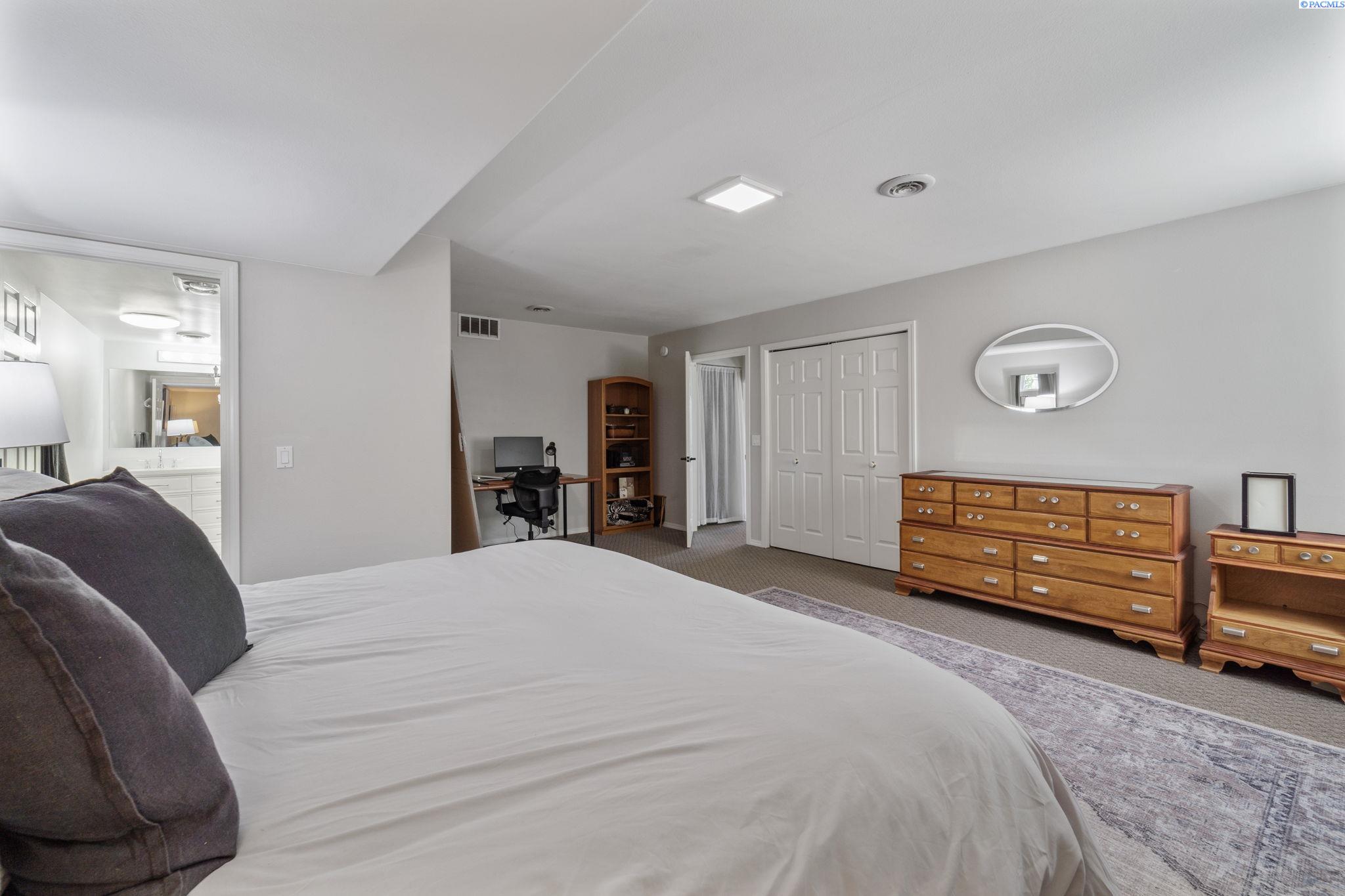 4949 Rau Lane