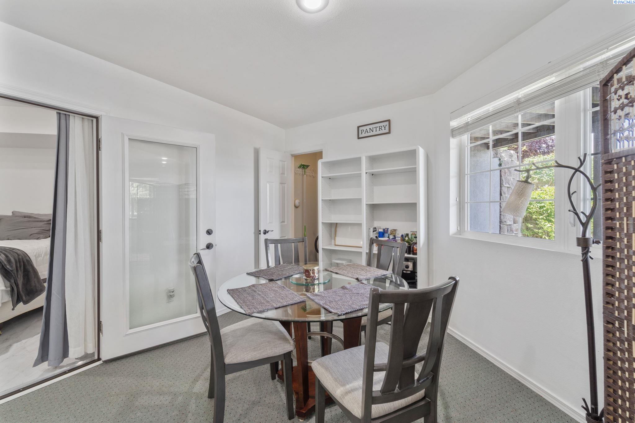 4949 Rau Lane