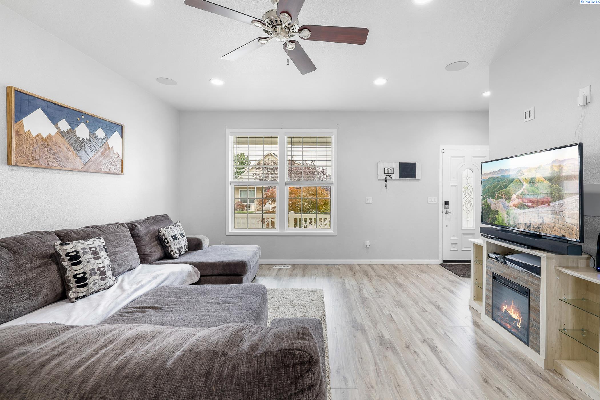 5415 Oriole Lane