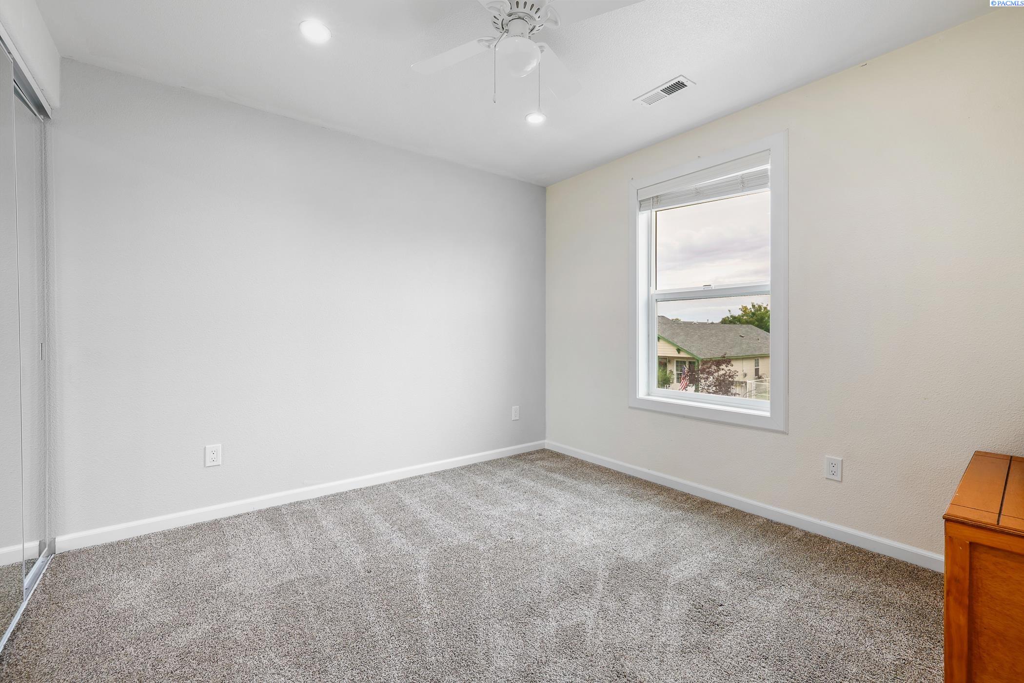 5415 Oriole Lane