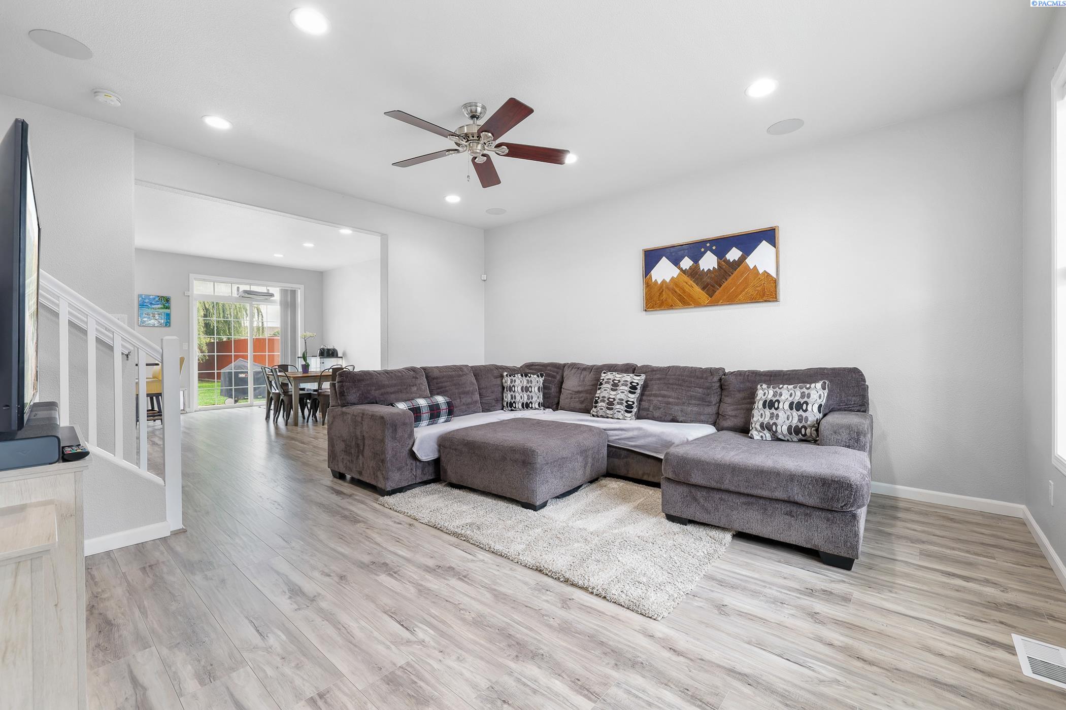 5415 Oriole Lane