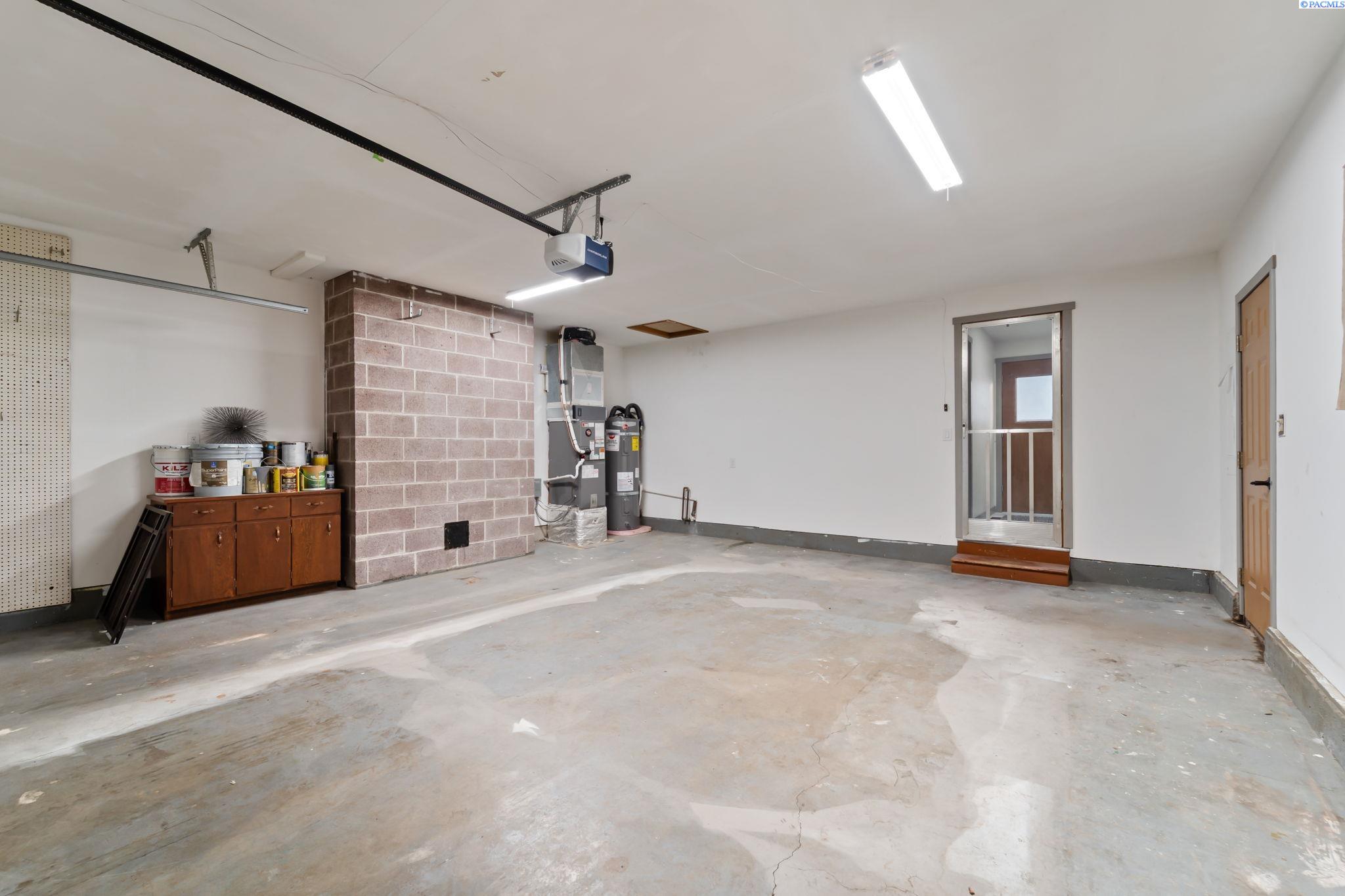 4603 W Metaline Avenue