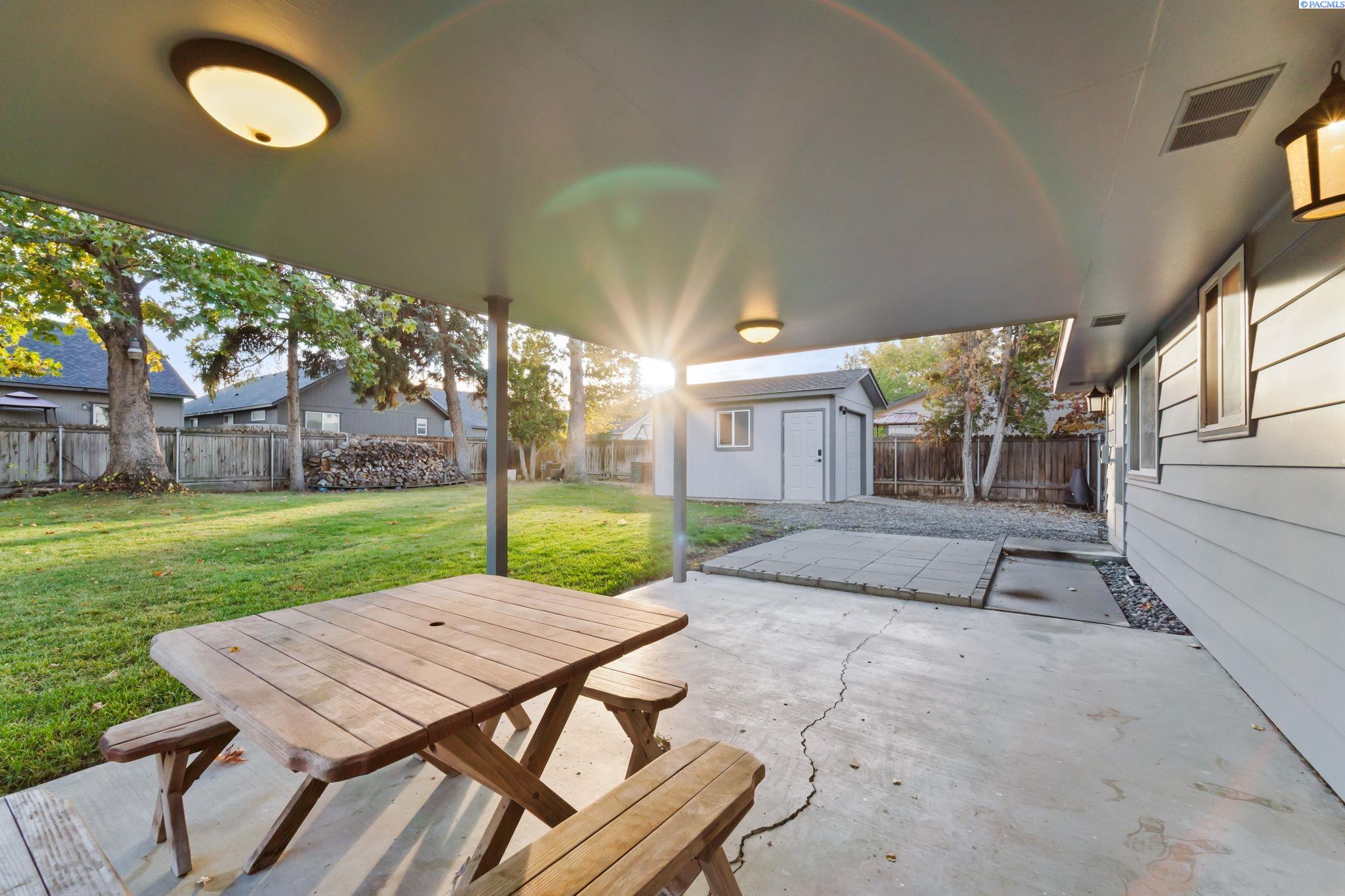 4603 W Metaline Avenue