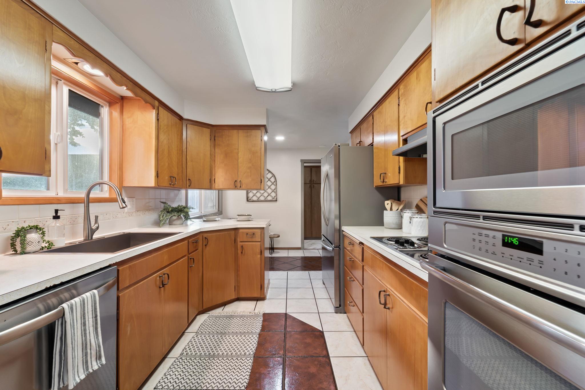 4603 W Metaline Avenue