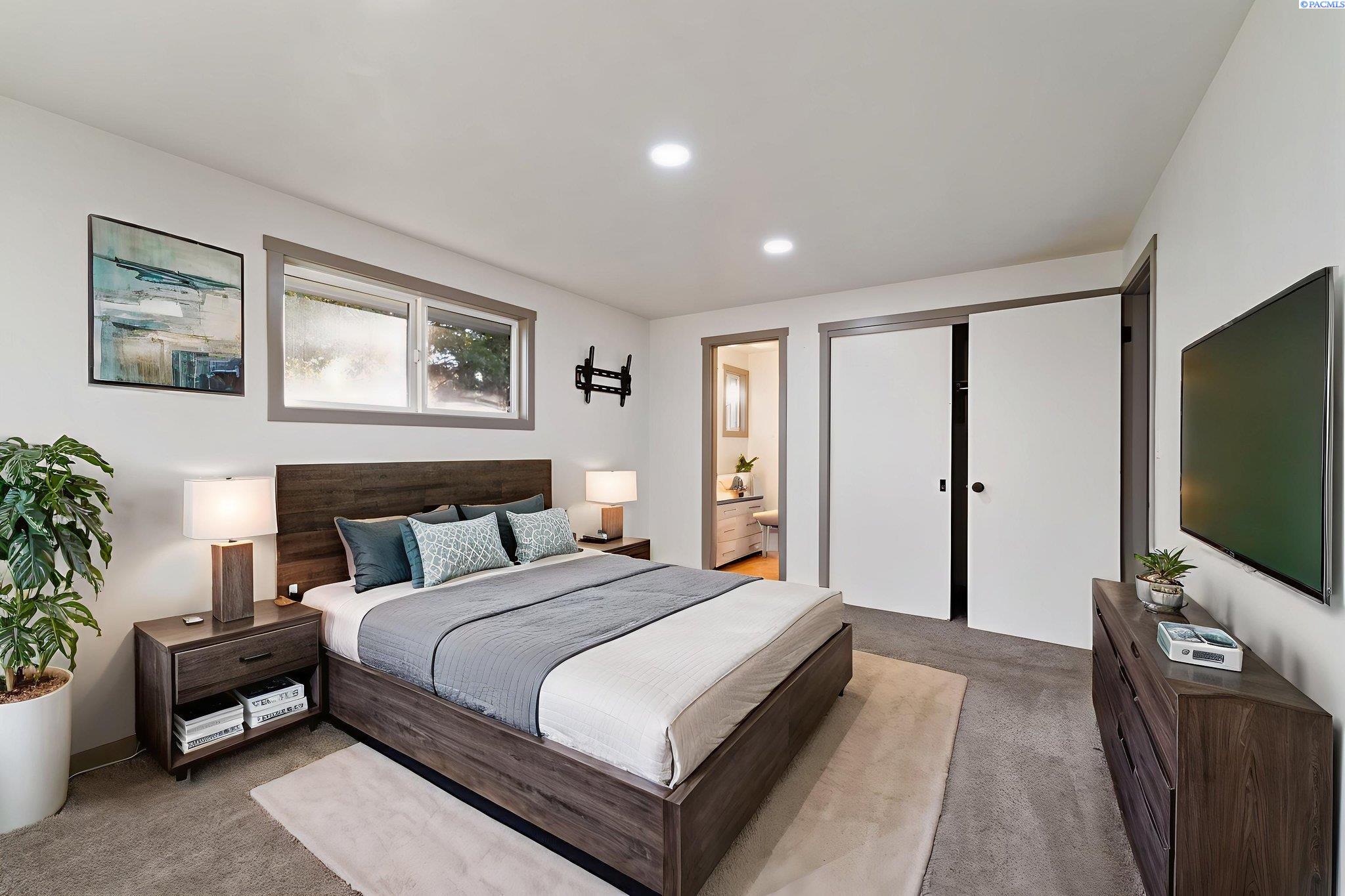 4603 W Metaline Avenue