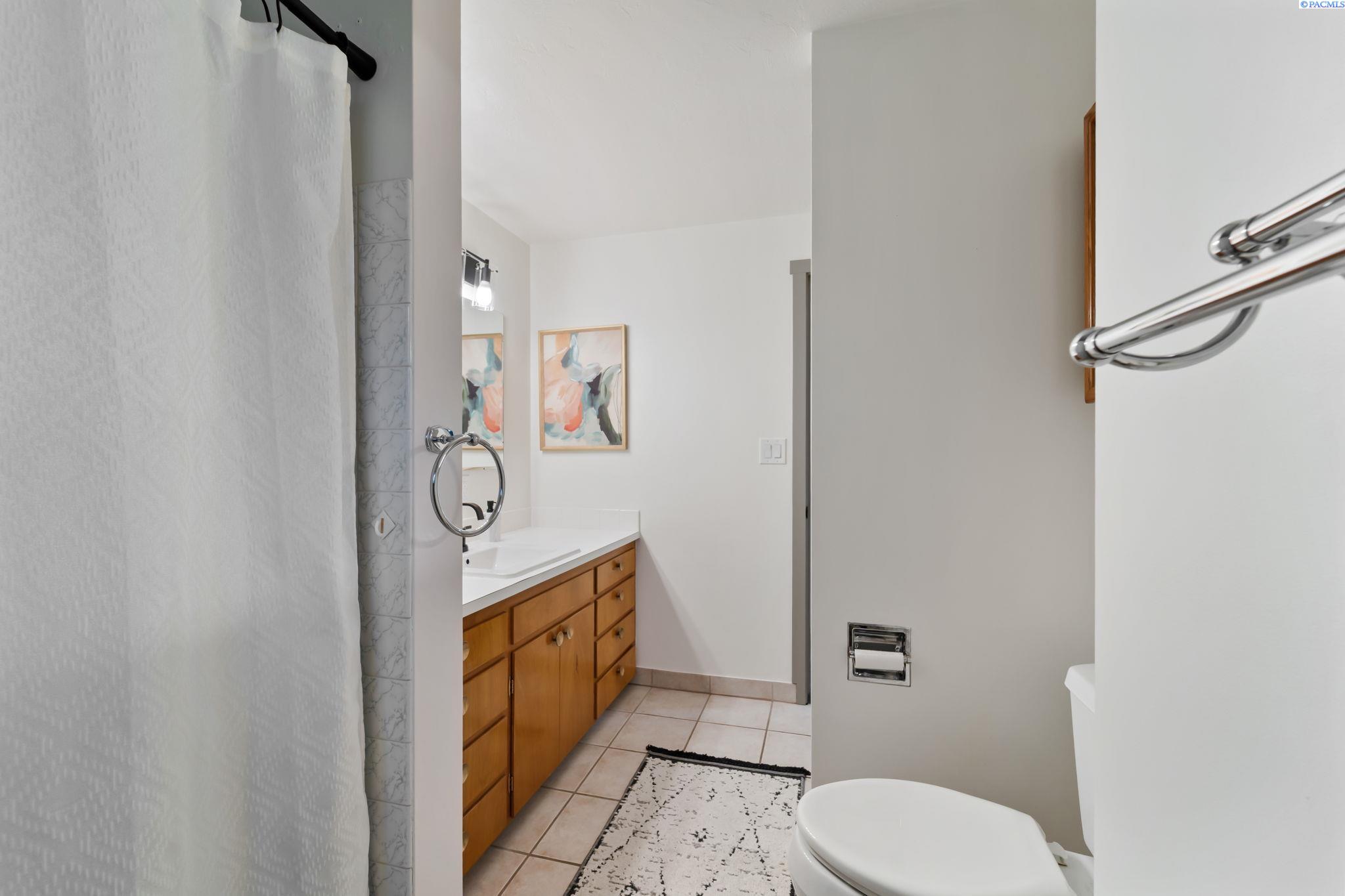 4603 W Metaline Avenue