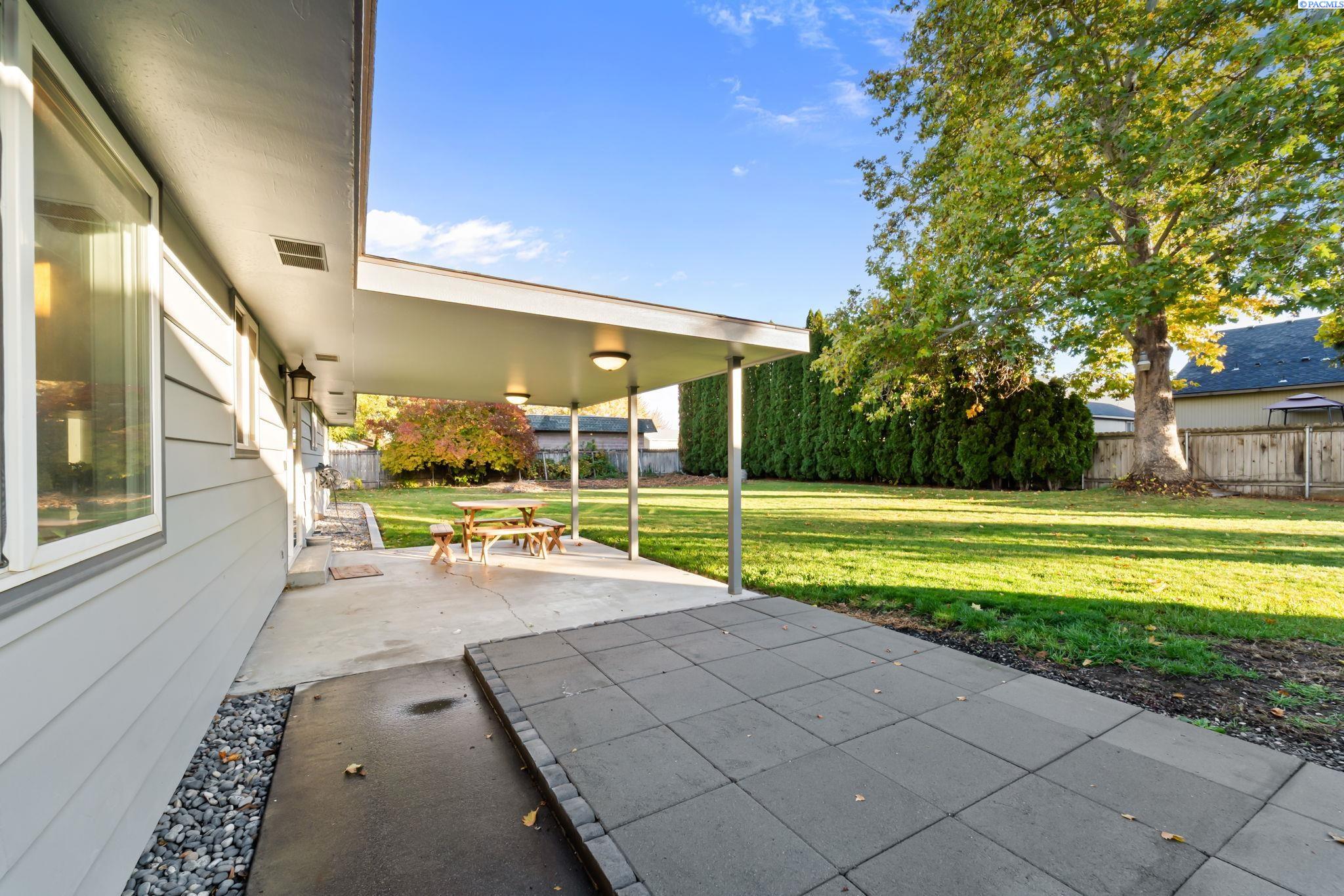 4603 W Metaline Avenue