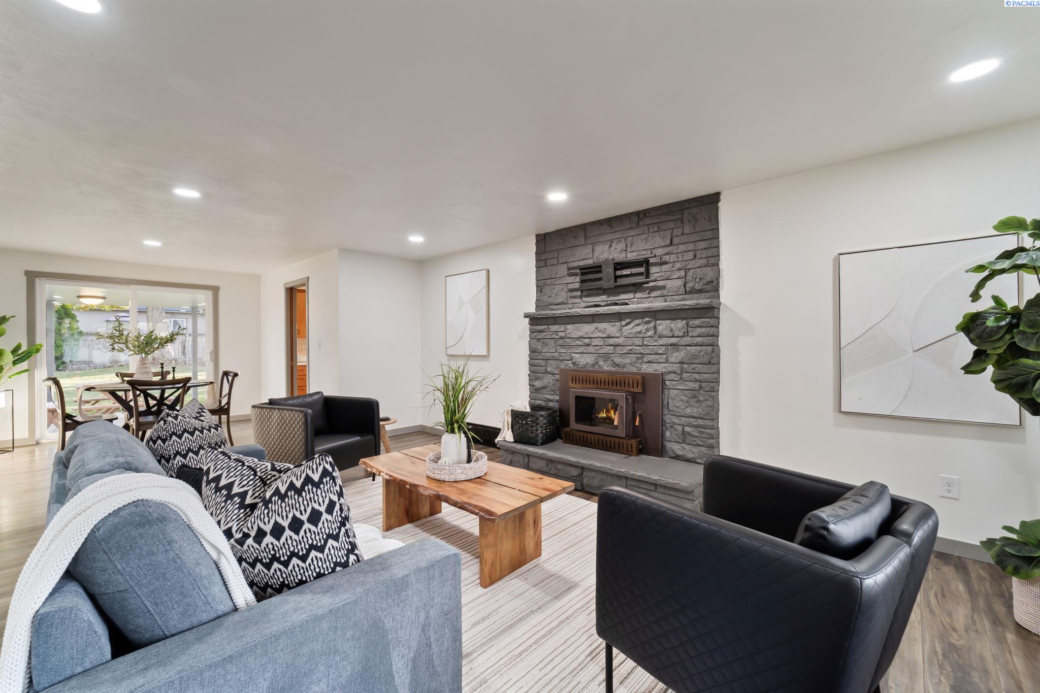 4603 W Metaline Avenue