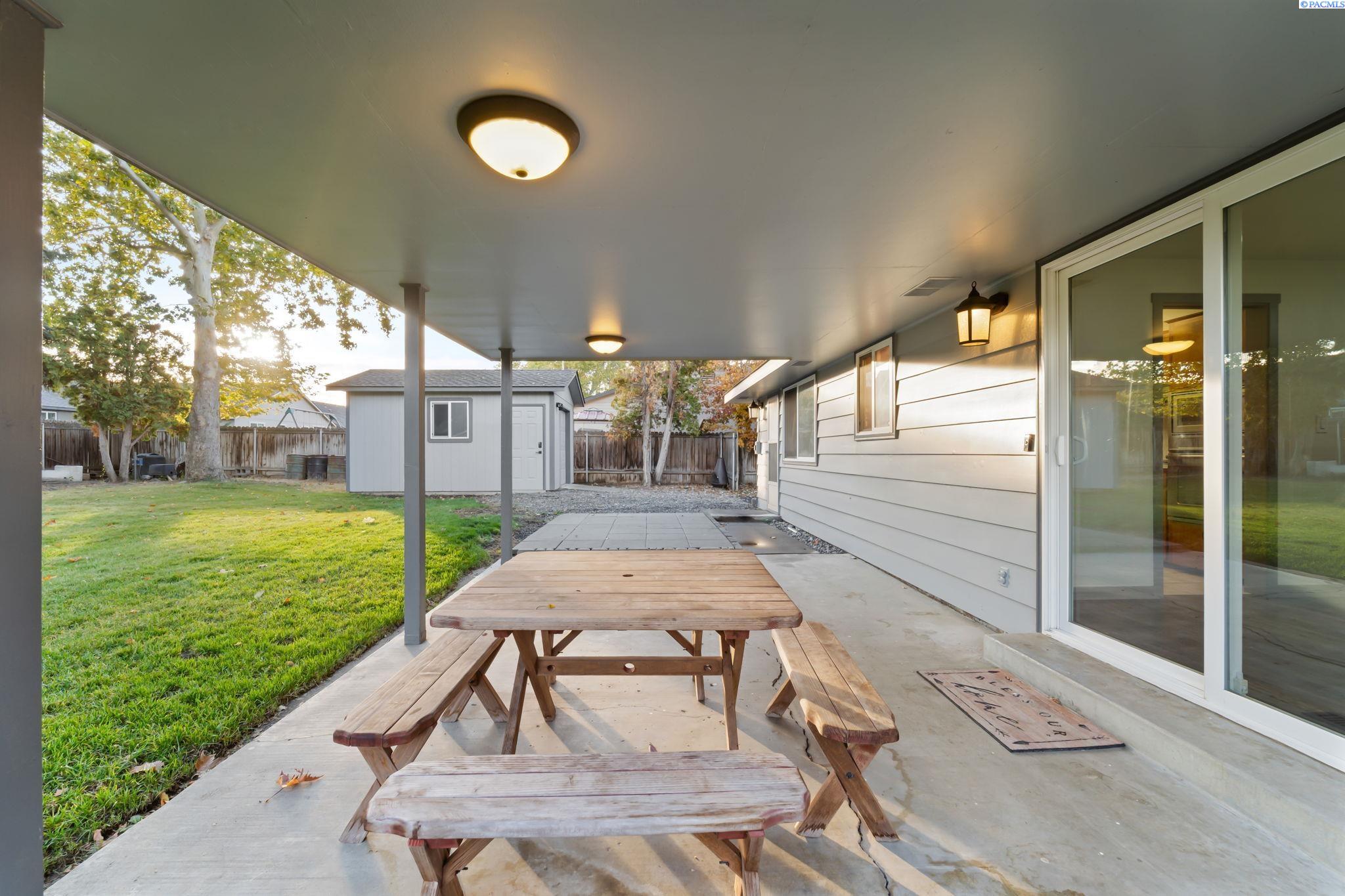 4603 W Metaline Avenue