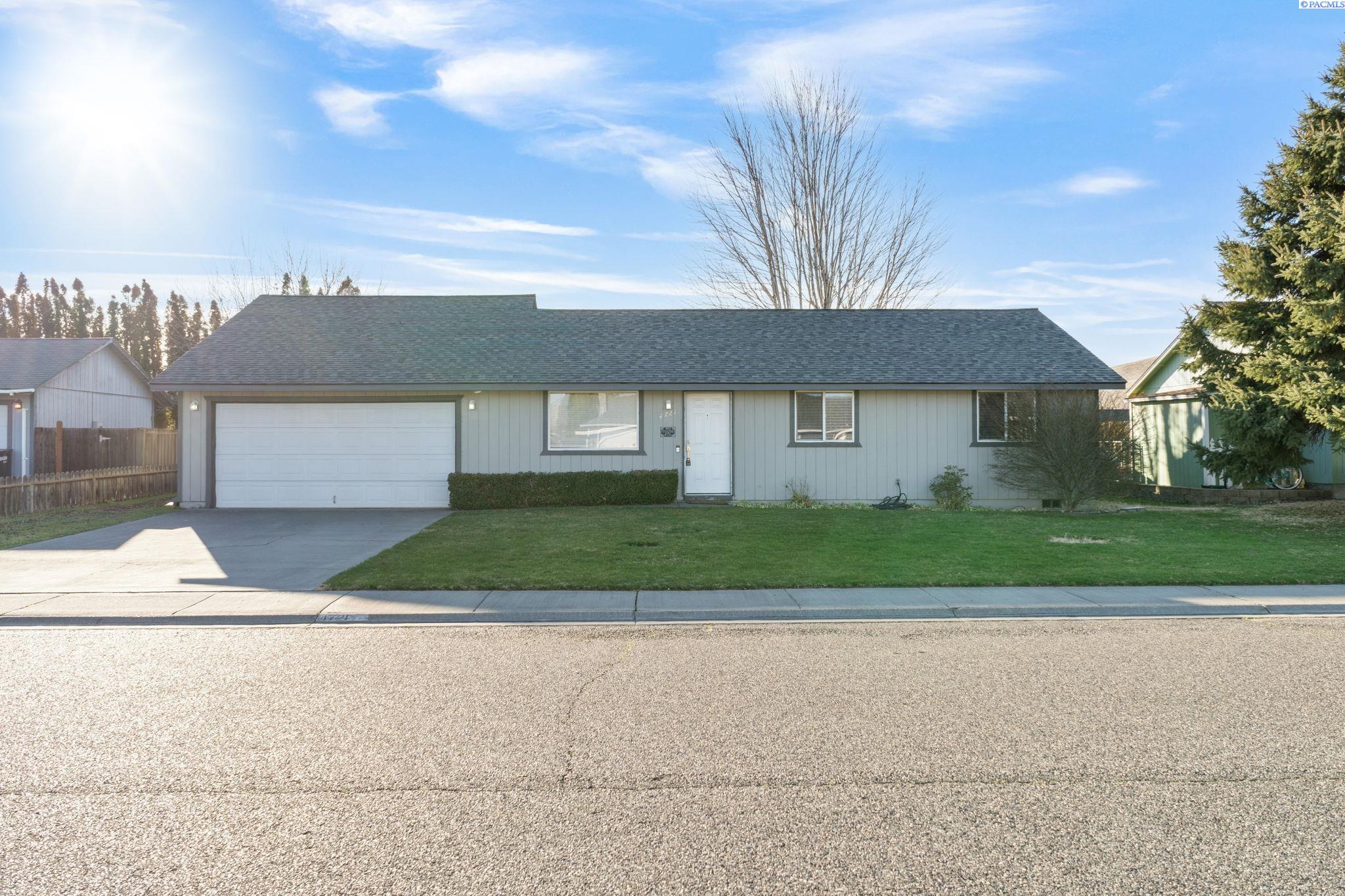 4721 Forsythia St