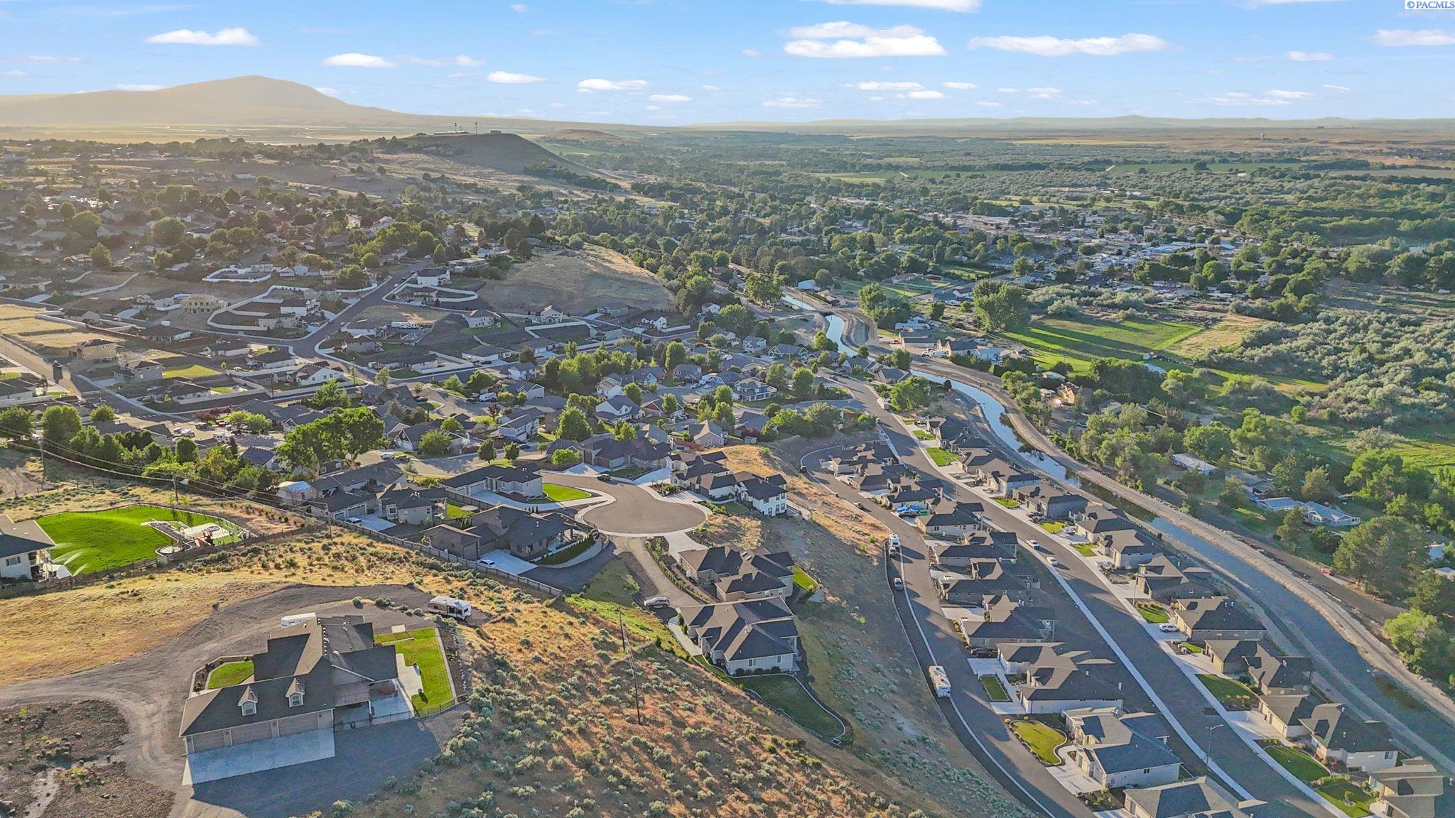 3560 Orchard St Unit: Daylight Basement Lot w/ Panoramic River Views