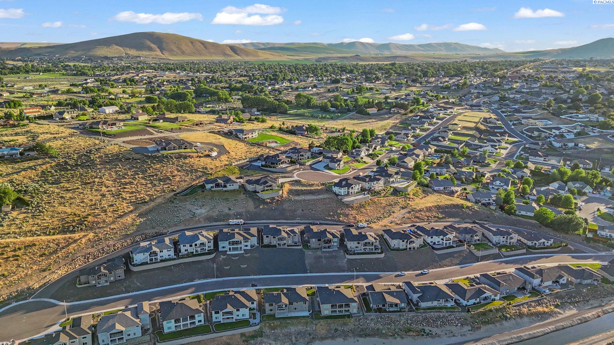 3560 Orchard St Unit: Daylight Basement Lot w/ Panoramic River Views