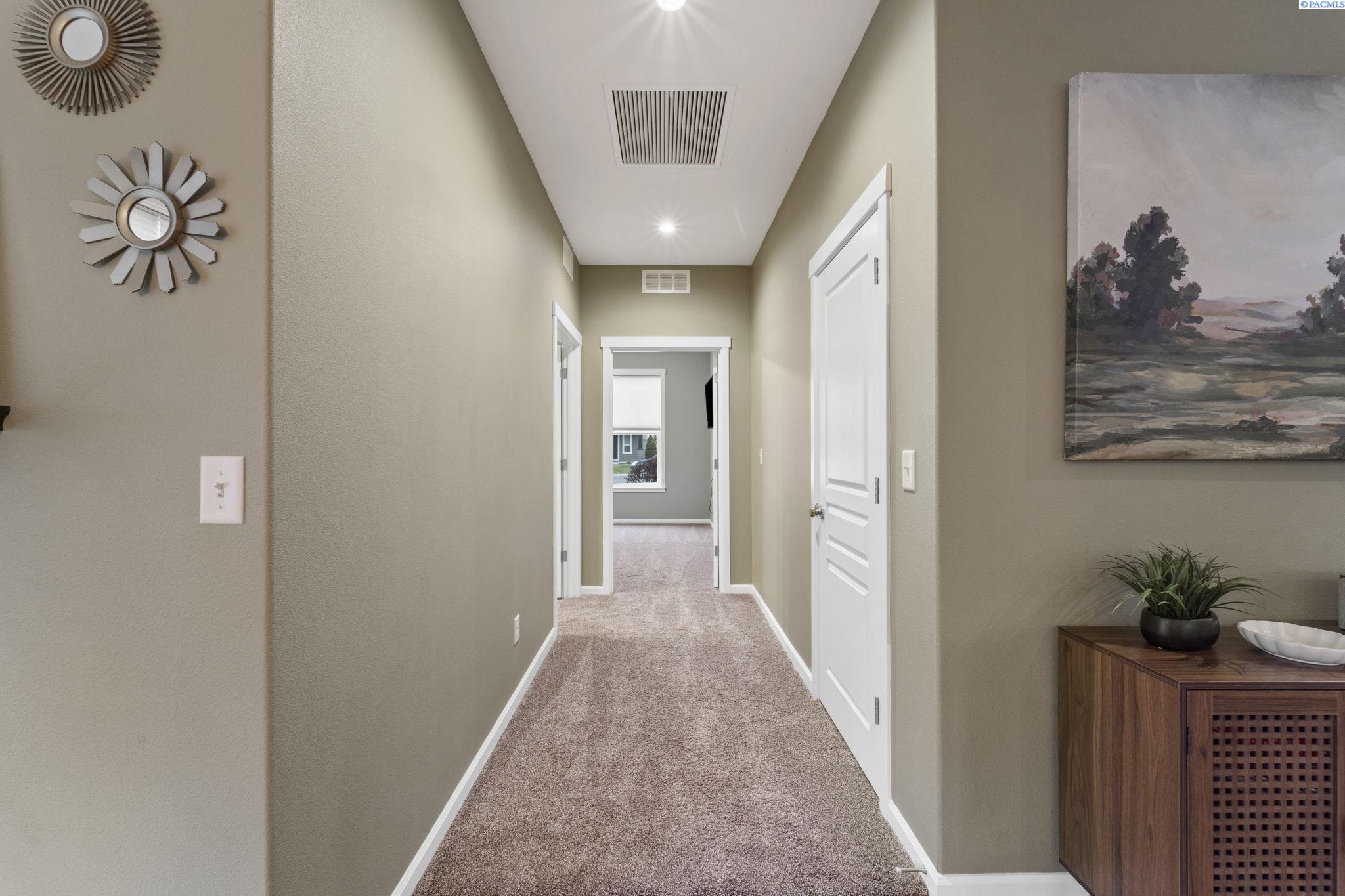 6102 Westmoreland Ln