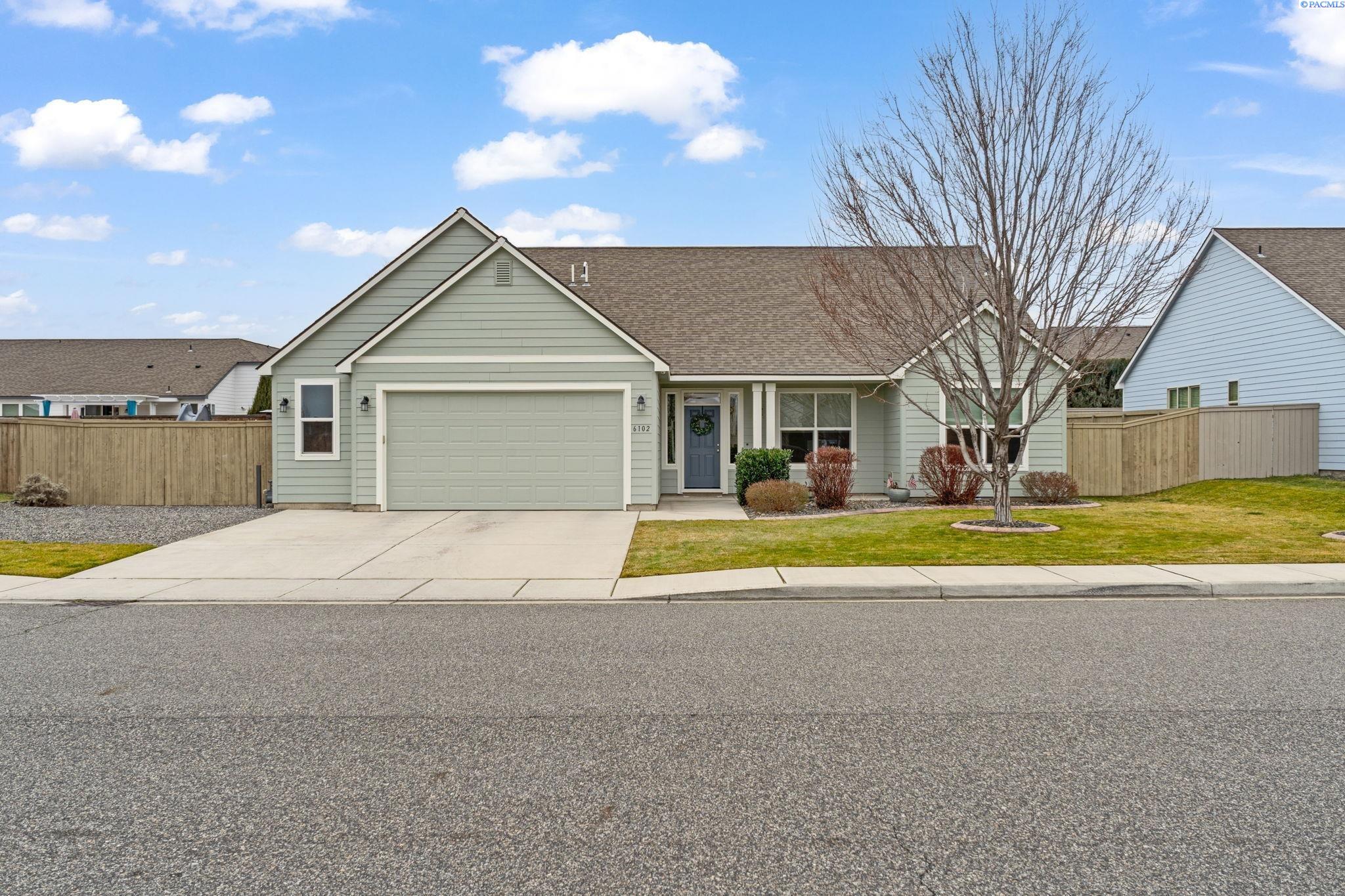 6102 Westmoreland Ln