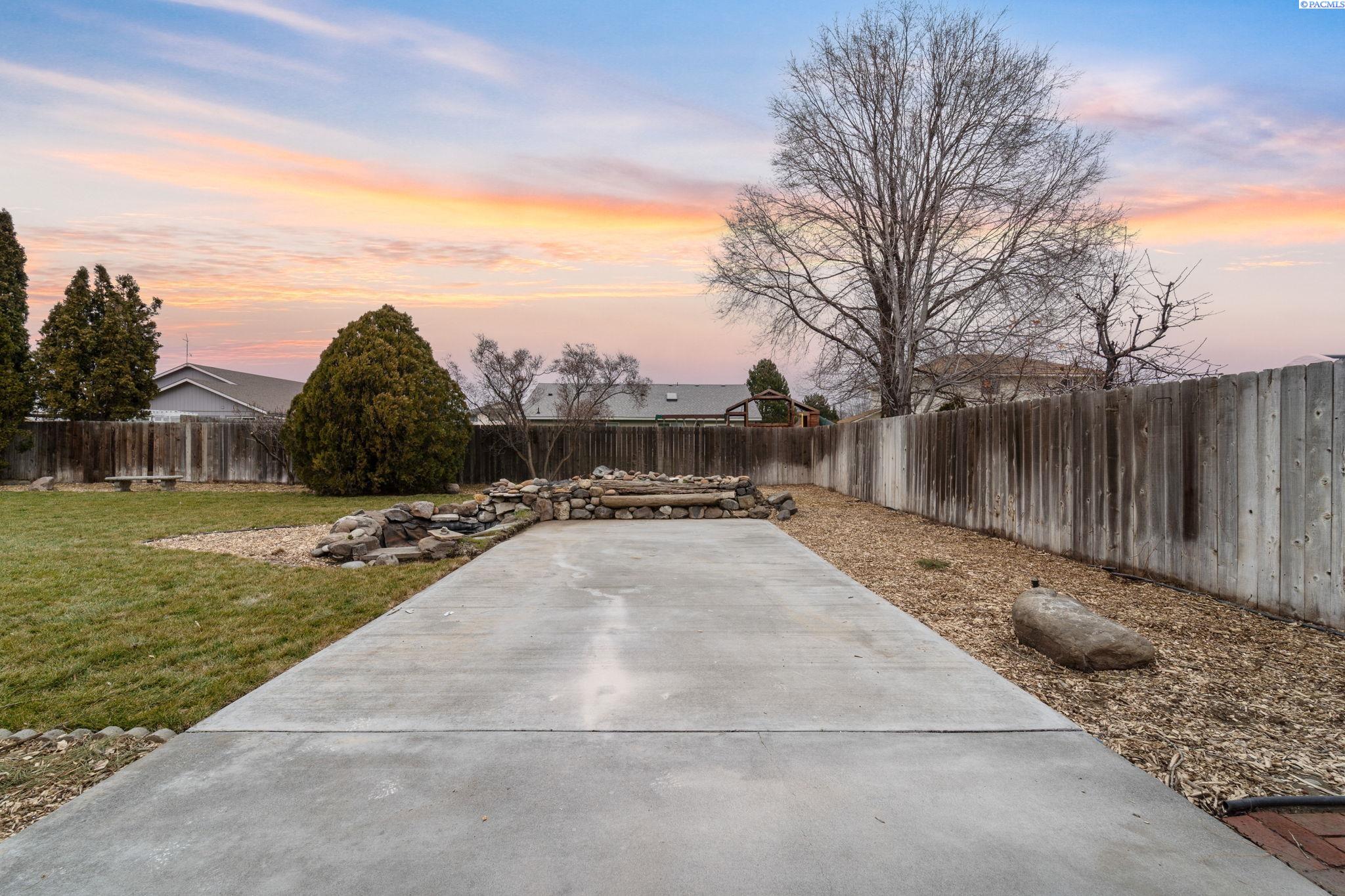 5106 Holly Way