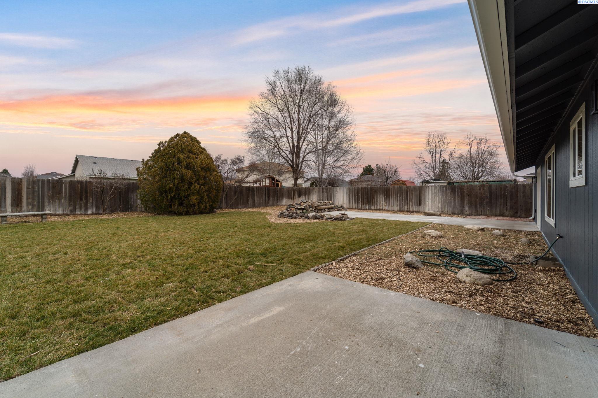 5106 Holly Way