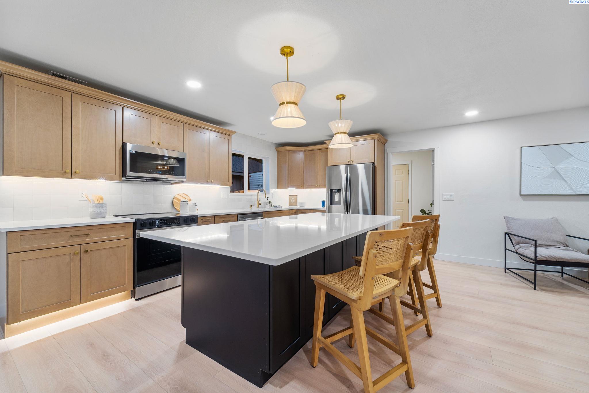 5106 Holly Way