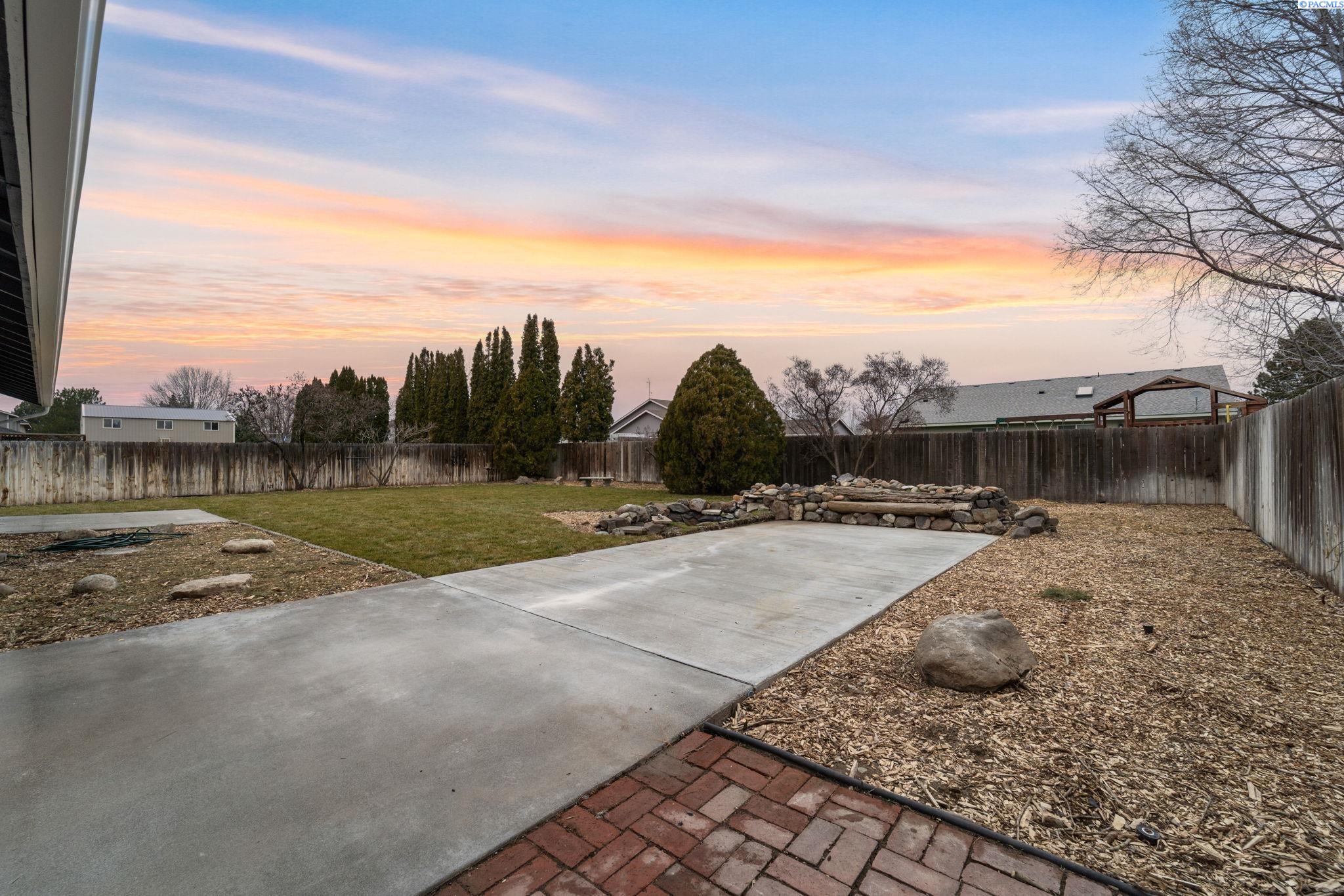 5106 Holly Way