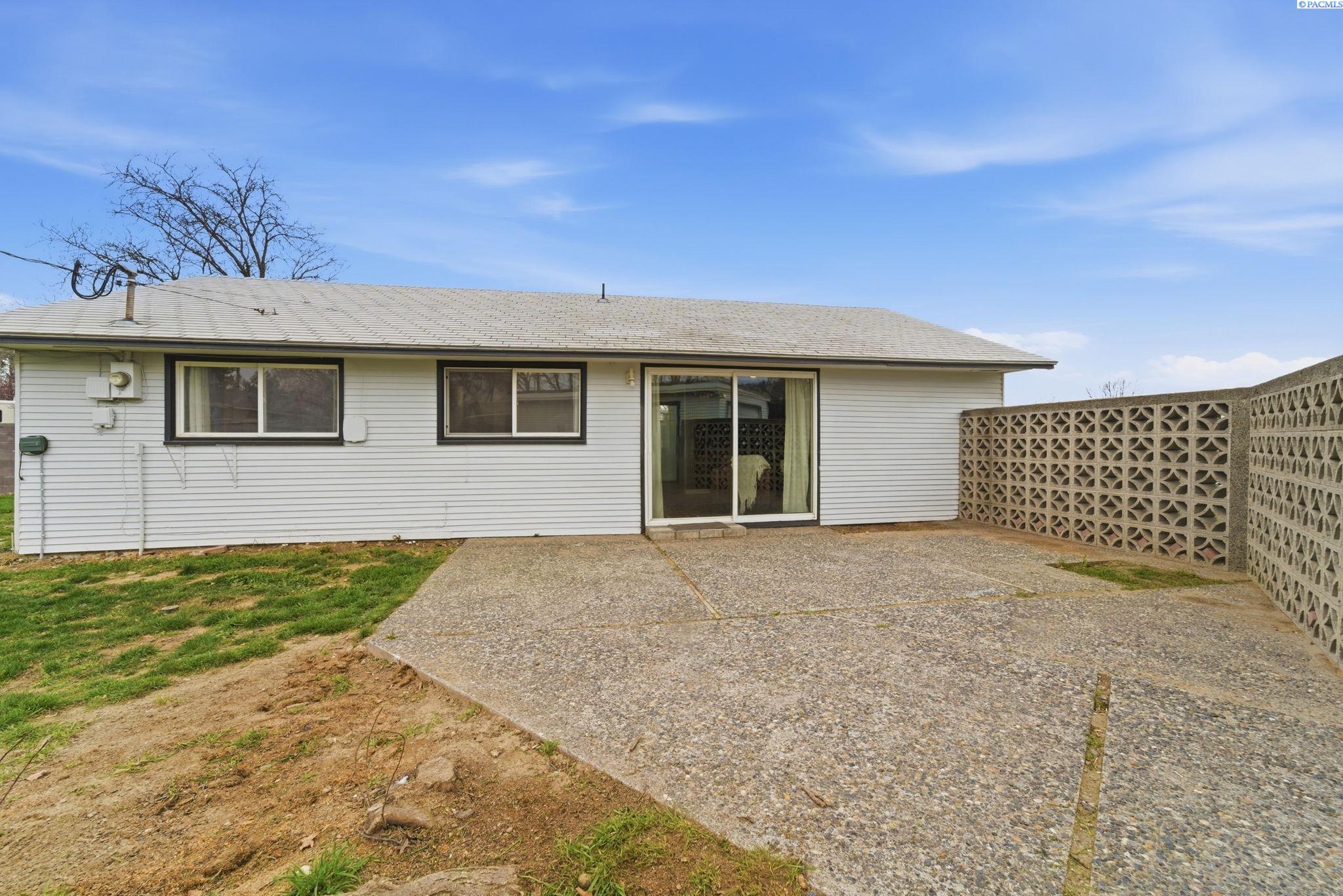 2707 W 6th Pl