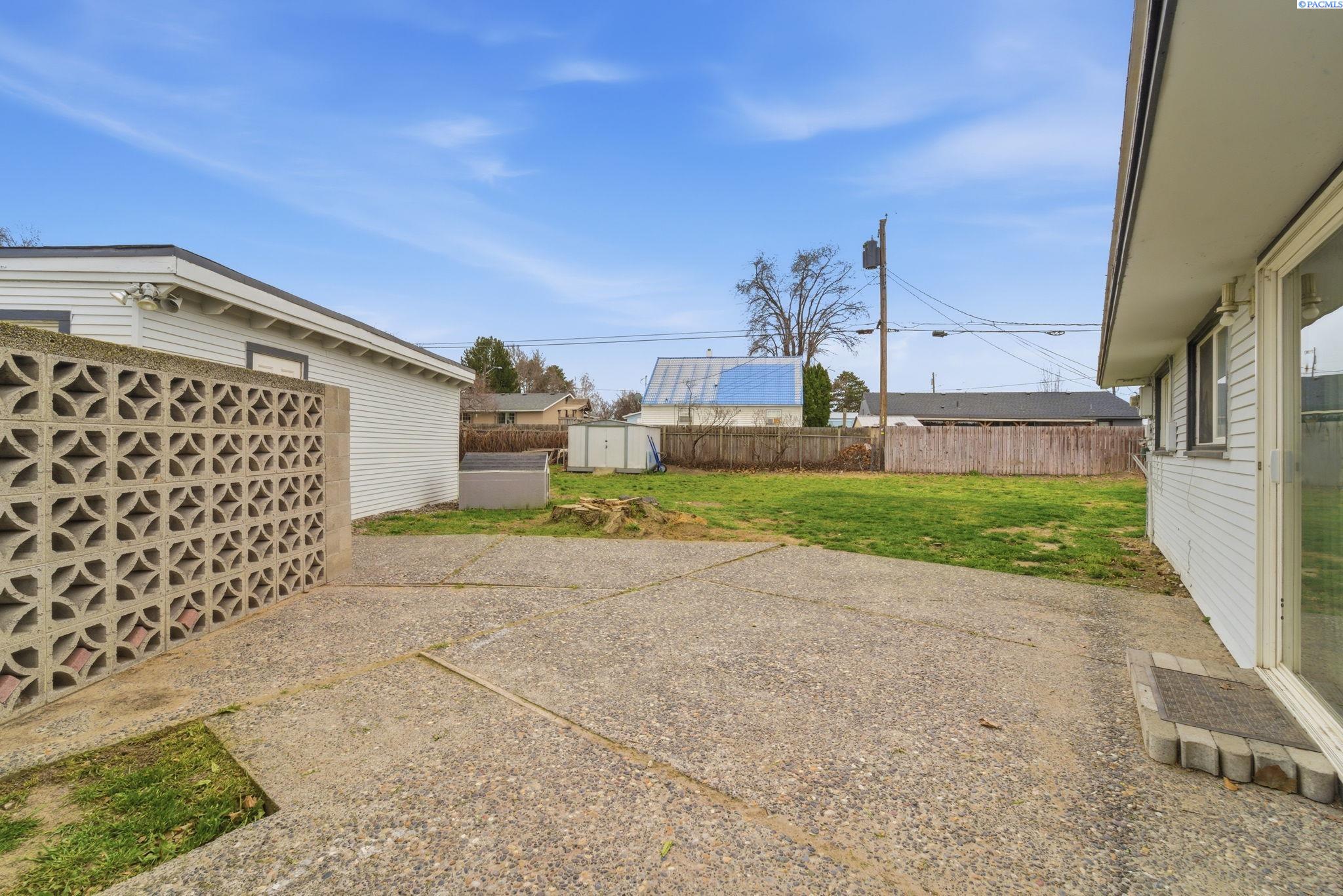 2707 W 6th Pl