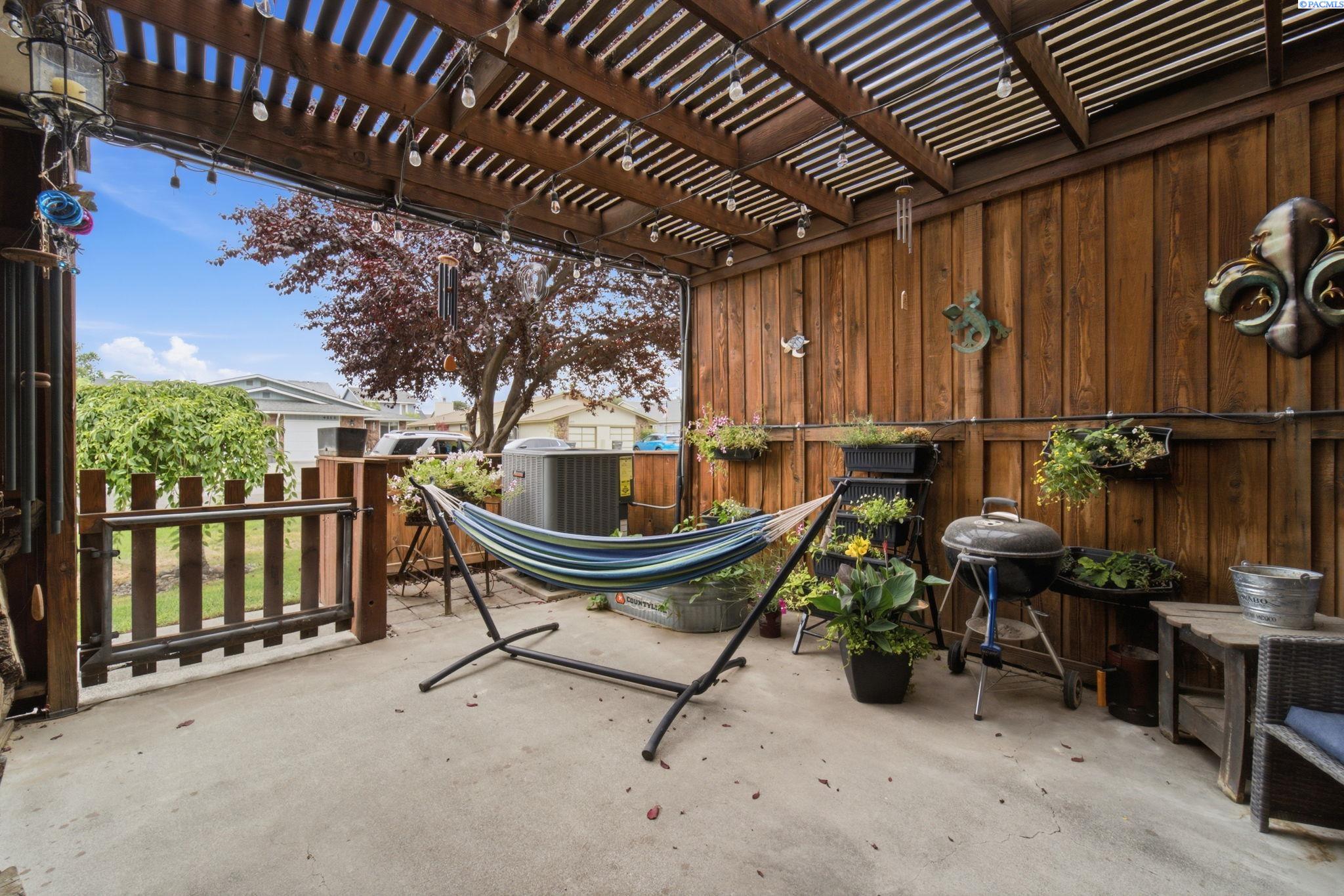 42514 W Klamath Ave, Apt A5