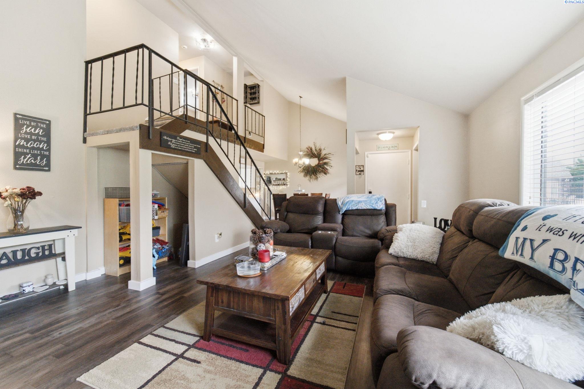 42514 W Klamath Ave, Apt A5