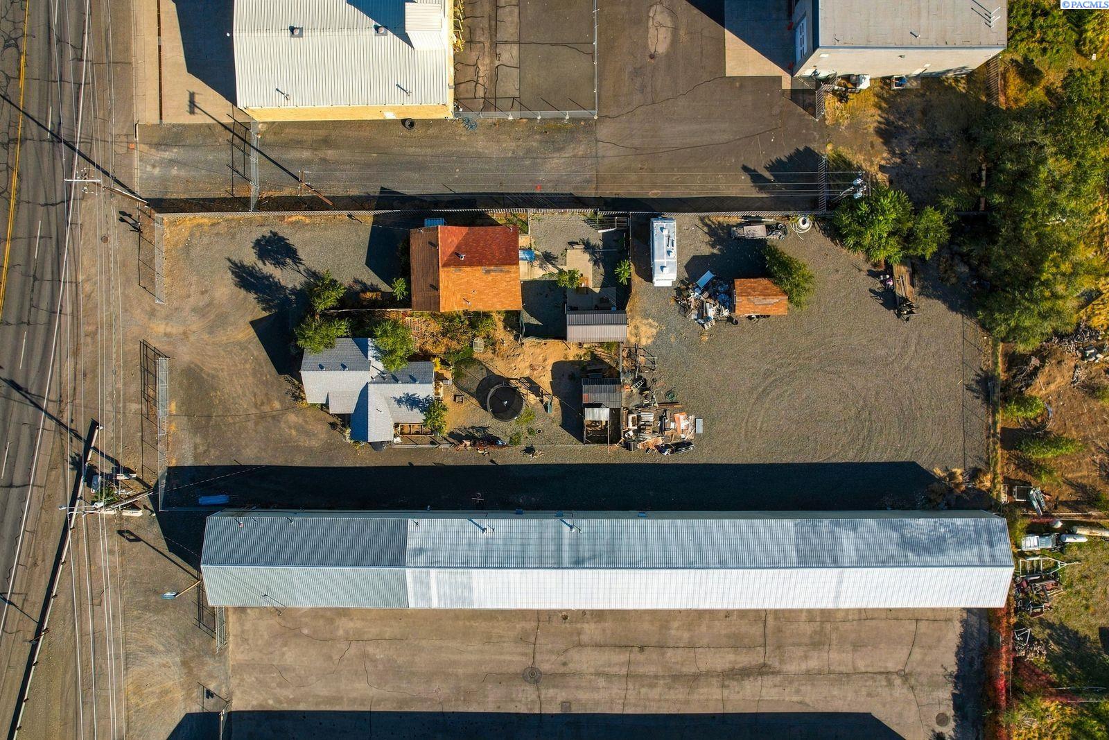 2204 Fruitvale Blvd