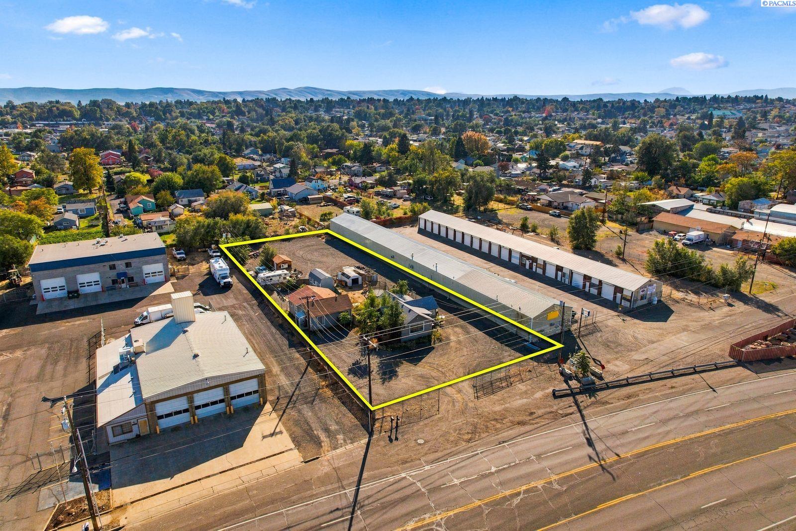 2204 Fruitvale Blvd