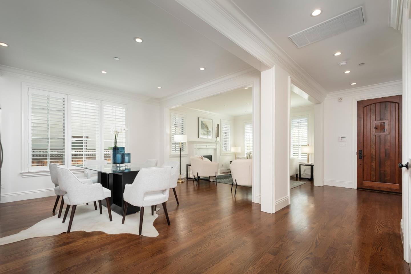 2112 Roosevelt AVE