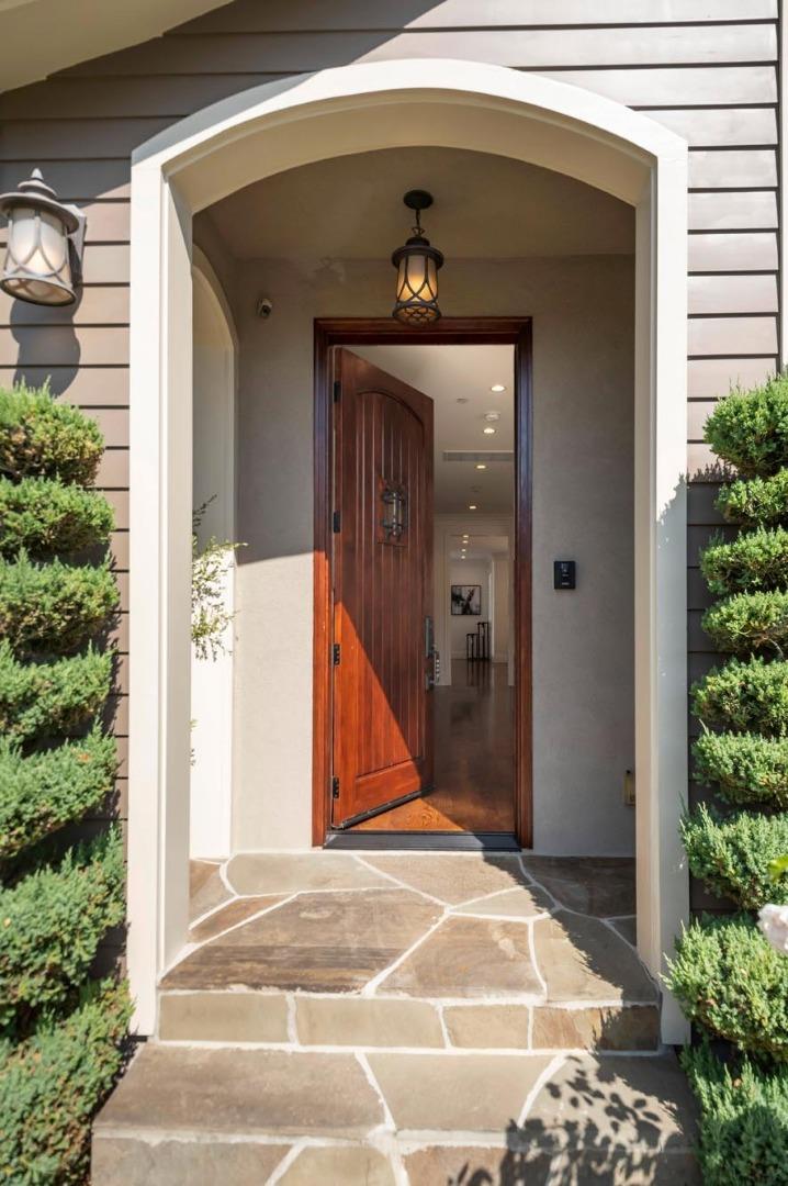 2112 Roosevelt AVE