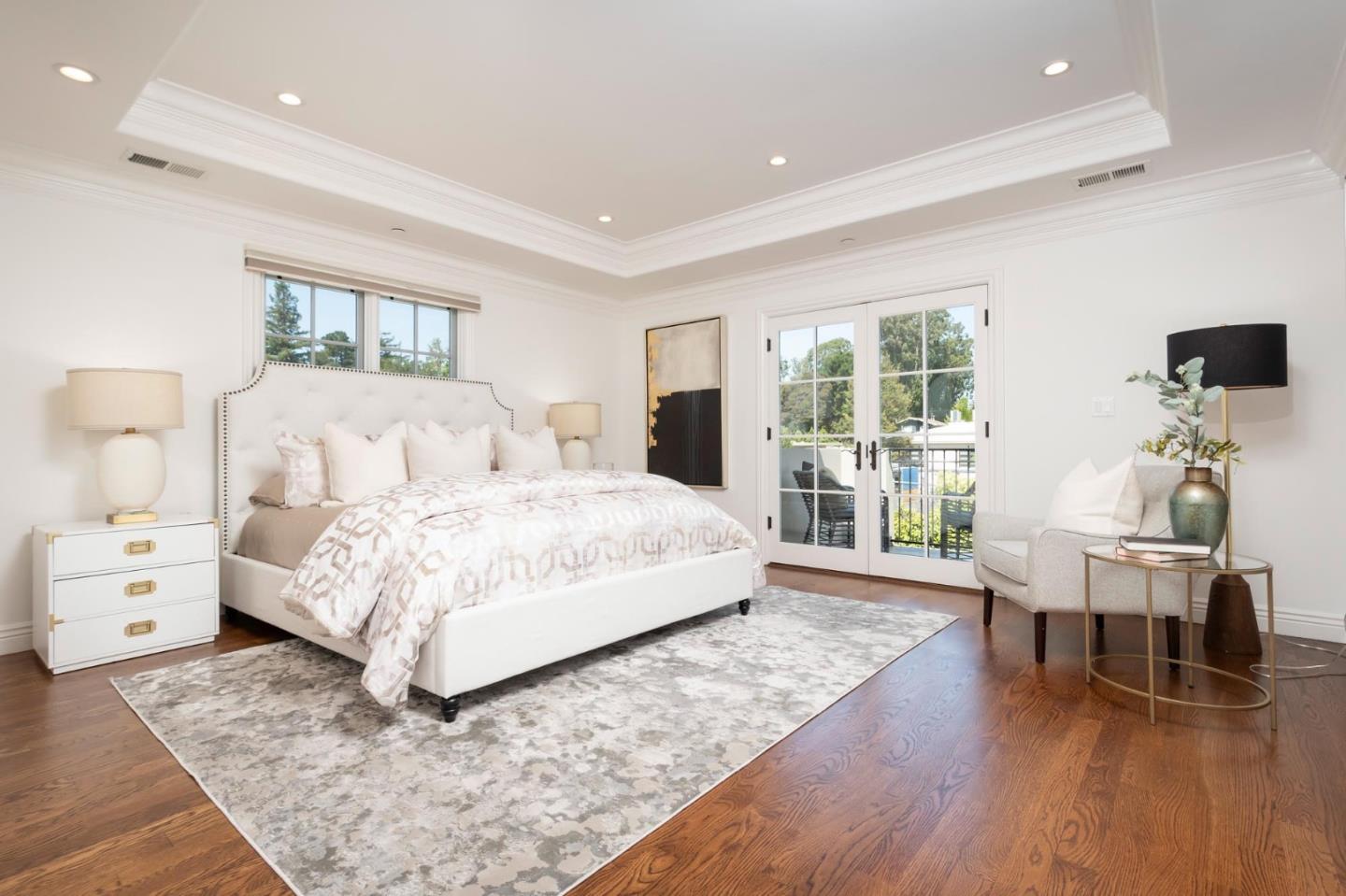2112 Roosevelt AVE
