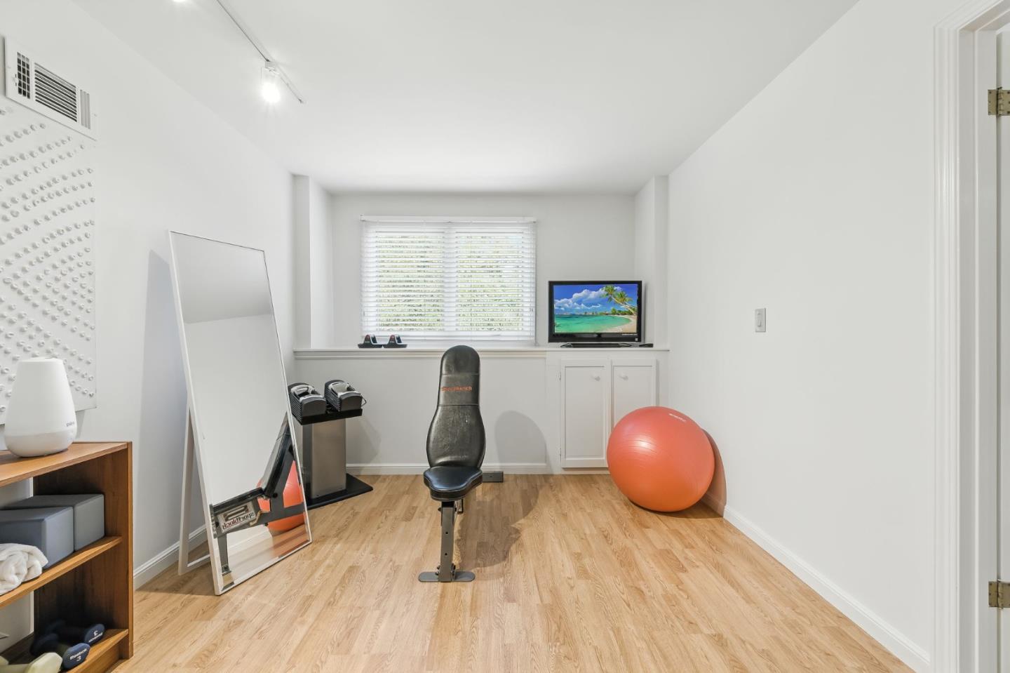 2530 Skyfarm Drive