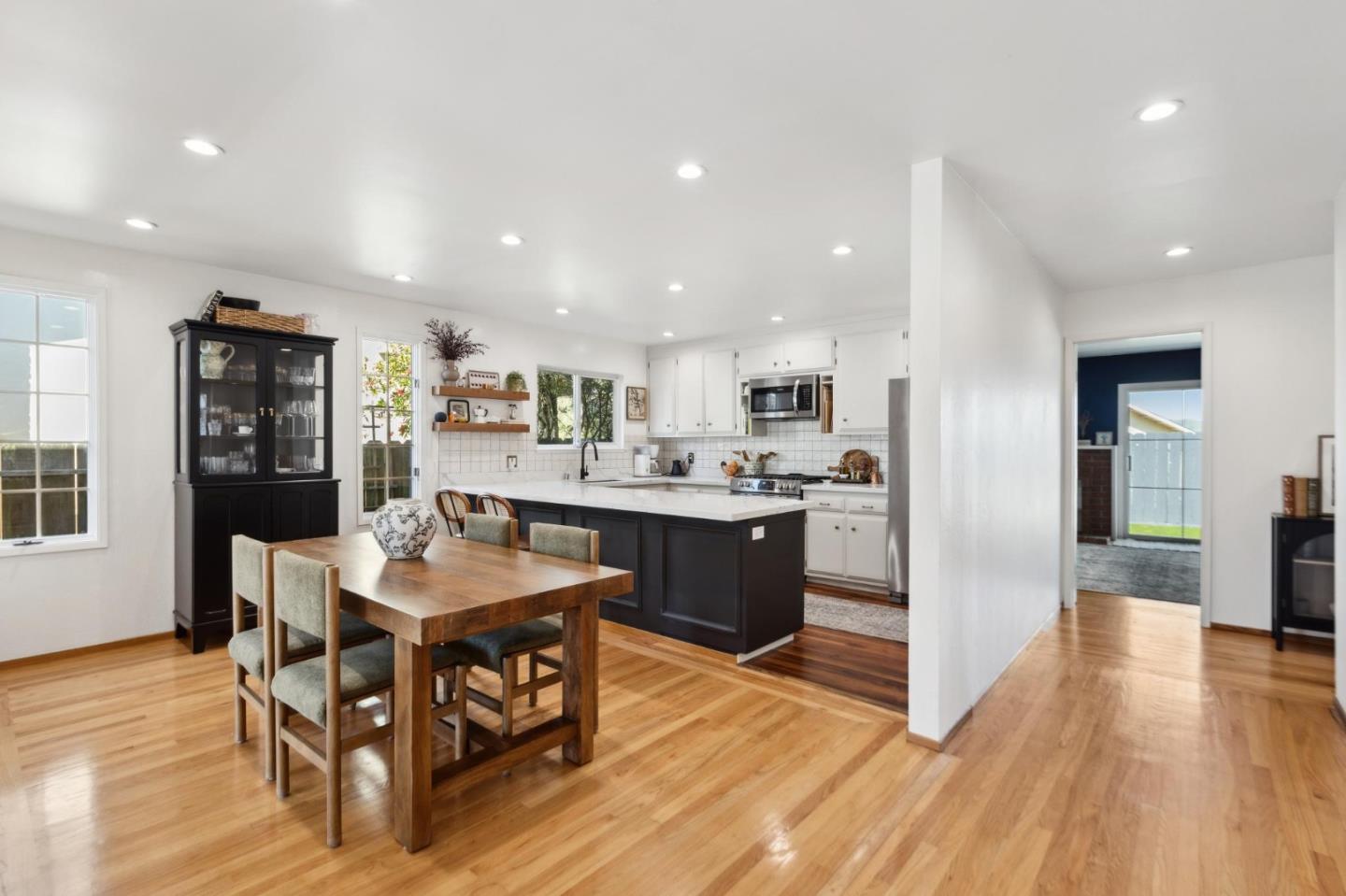 2621 Wexford AVE