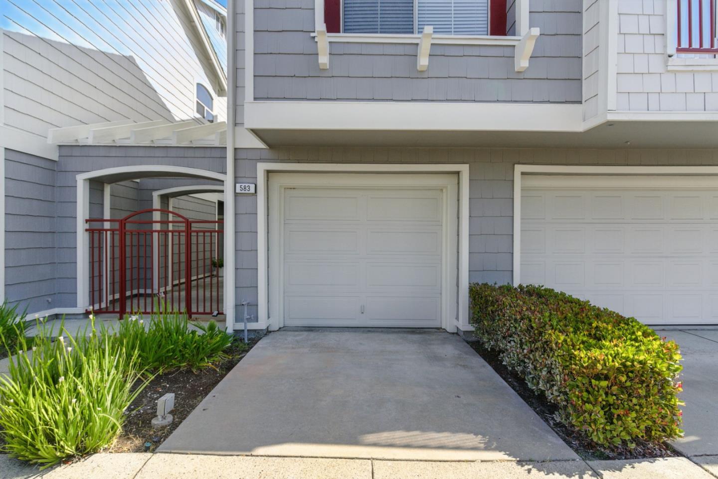 583 Shoal CIR