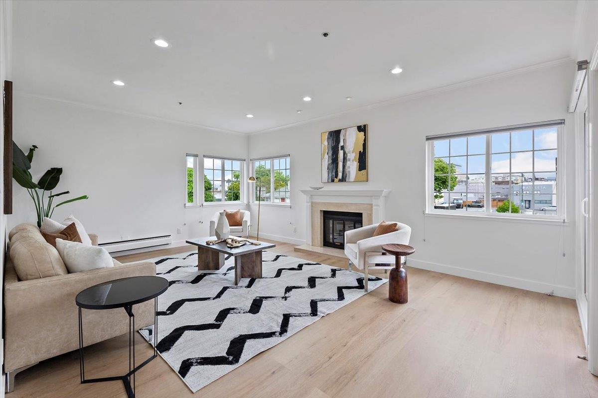 1233 Bellevue AVE 8