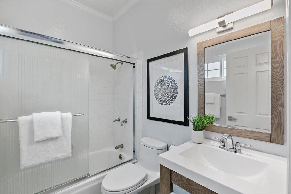 1233 Bellevue AVE 8