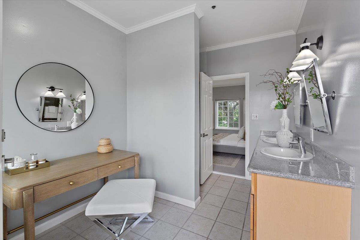 1233 Bellevue AVE 8